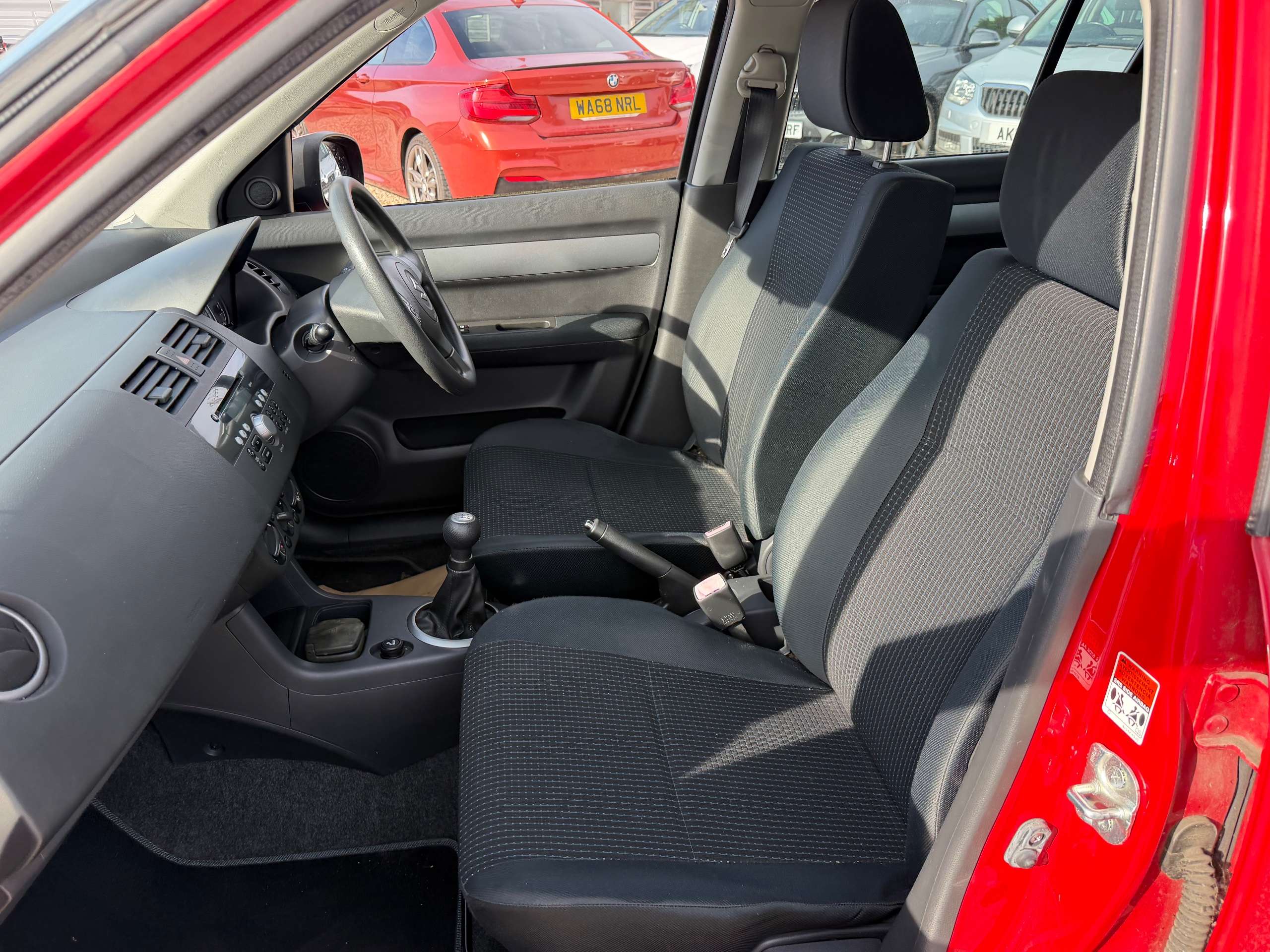 A 2006 SUZUKI SWIFT 1.3 GL Hatchback 5dr Petrol Manual (148 g/km, 91 bhp) A 2006 SUZUKI SWIFT 1.3 GL Hatchback 5dr Petrol Manual (148 g/km, 91 bhp)