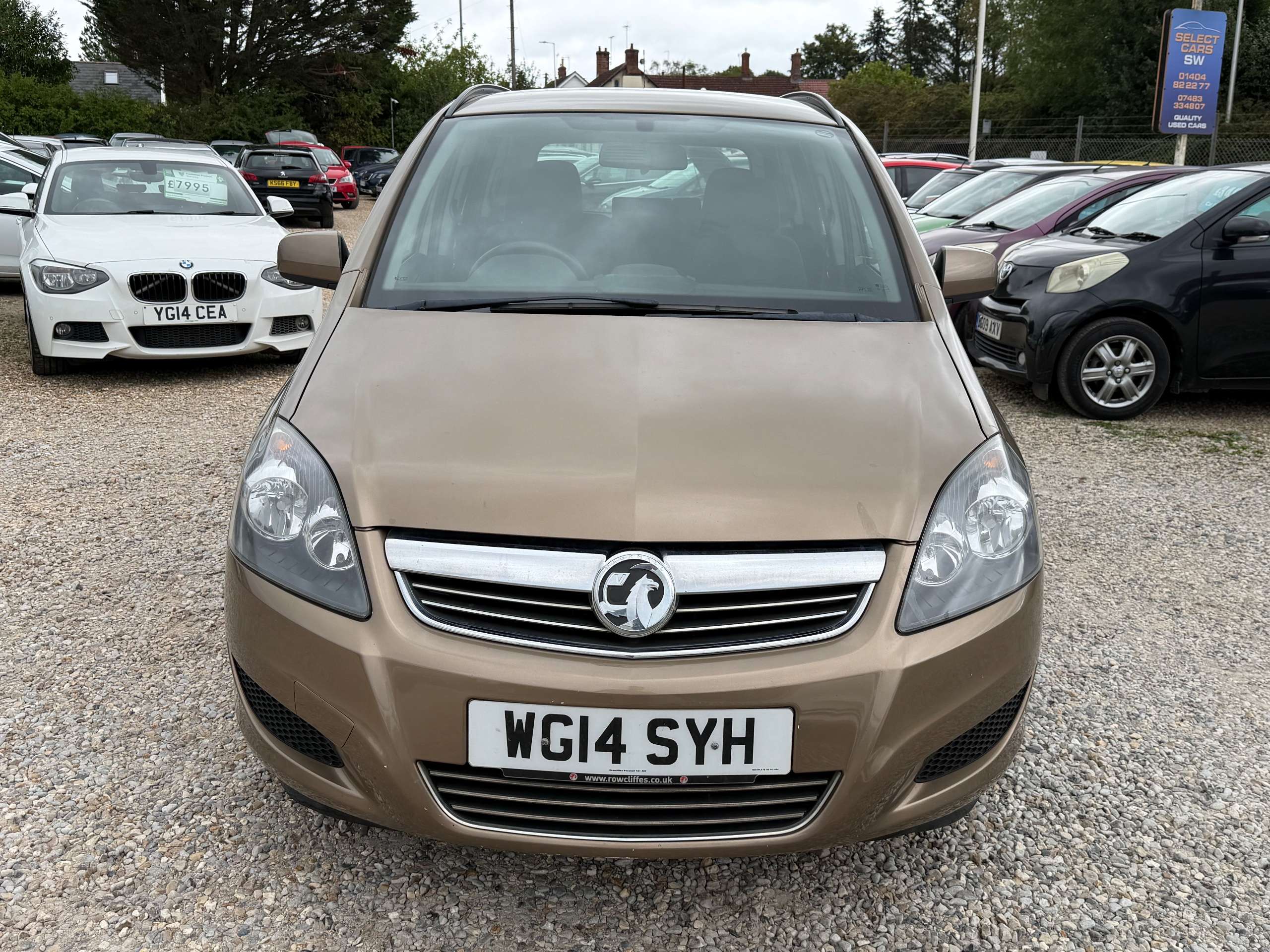 A 2014 VAUXHALL ZAFIRA 1.8 16V Exclusiv MPV 5dr Petrol Manual Euro 5 (120 ps) A 2014 VAUXHALL ZAFIRA 1.8 16V Exclusiv MPV 5dr Petrol Manual Euro 5 (120 ps)