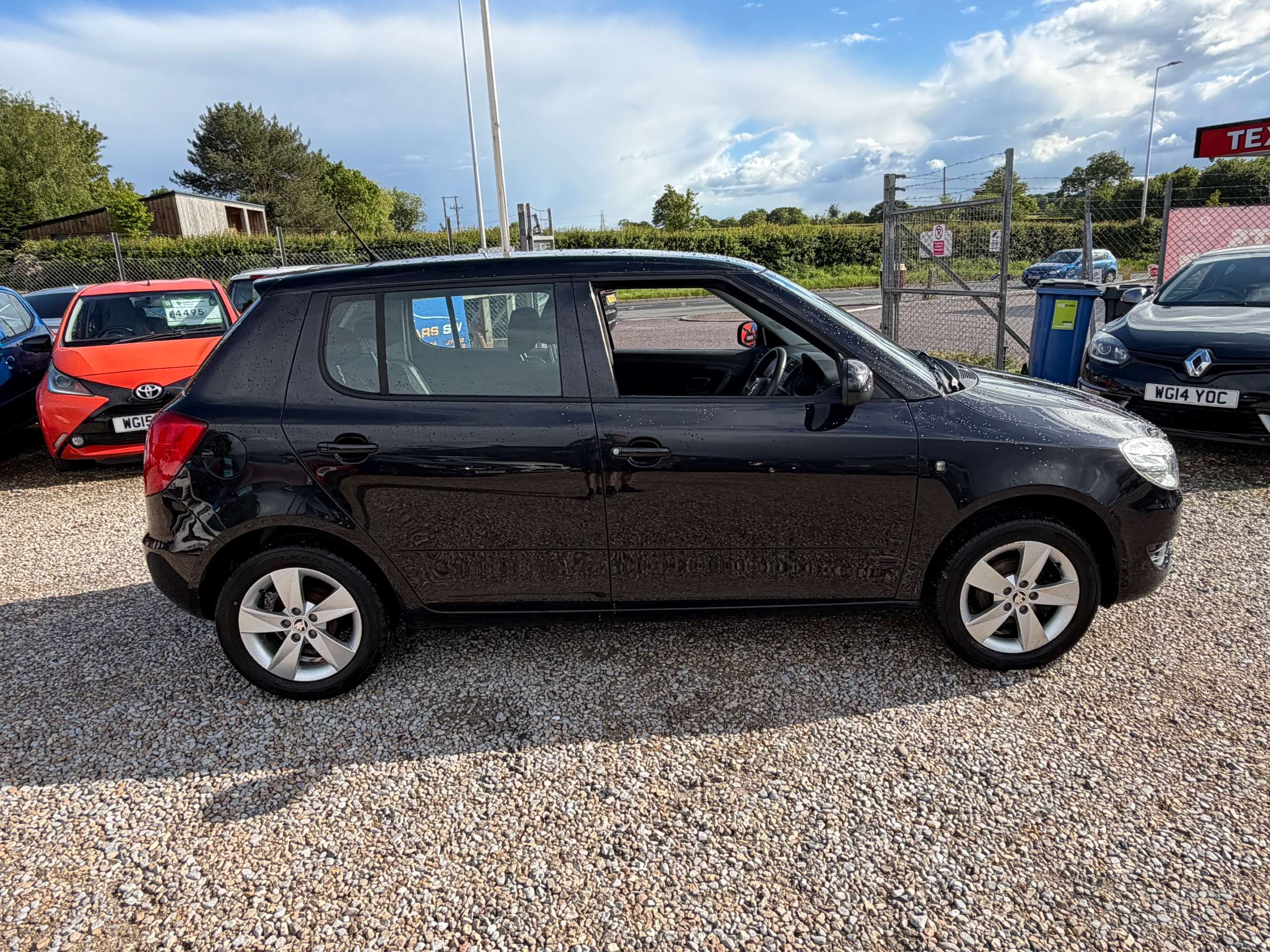 2014 SKODA FABIA 2014 SKODA FABIA
