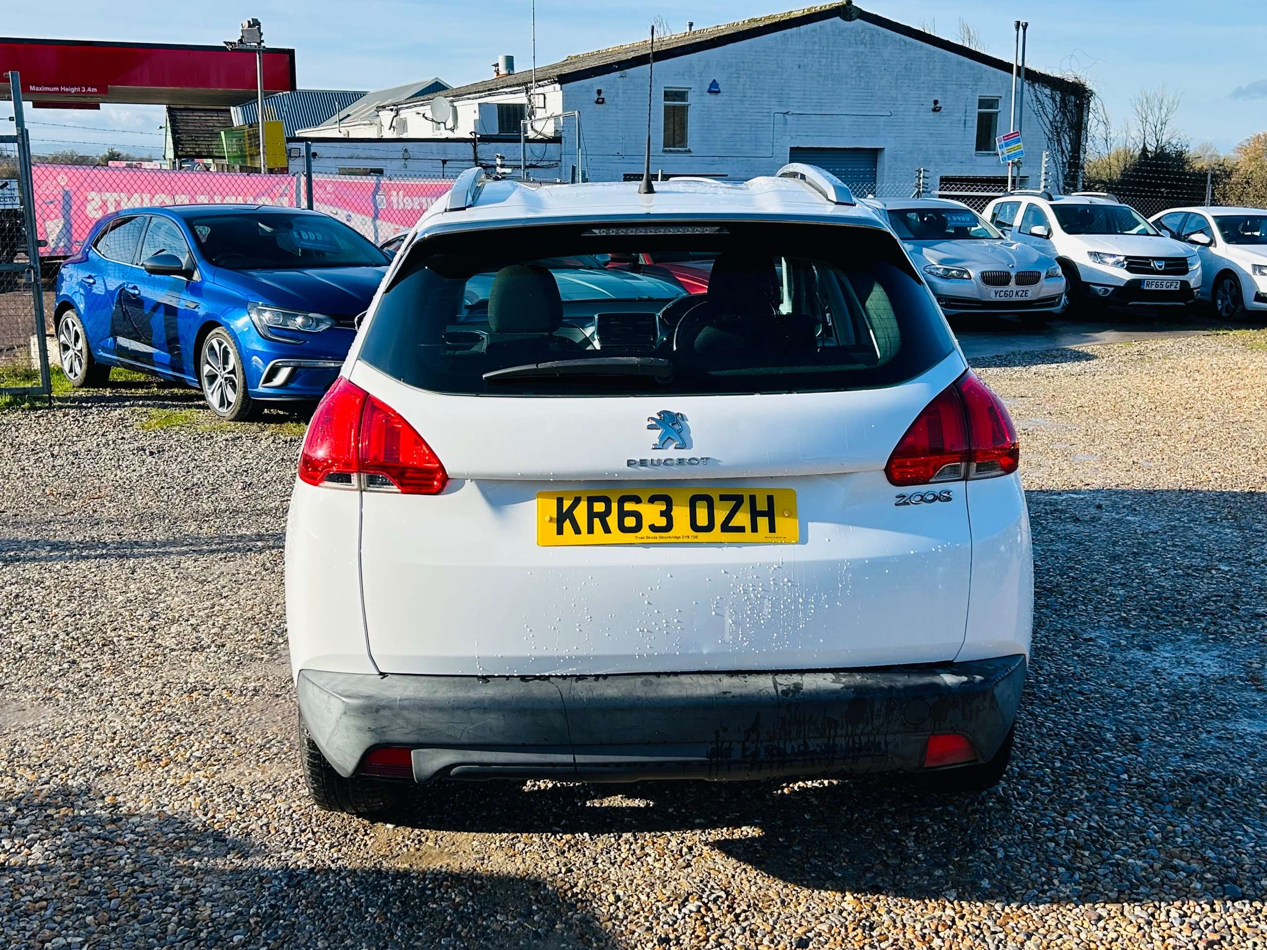 2014 PEUGEOT 2008 2014 PEUGEOT 2008