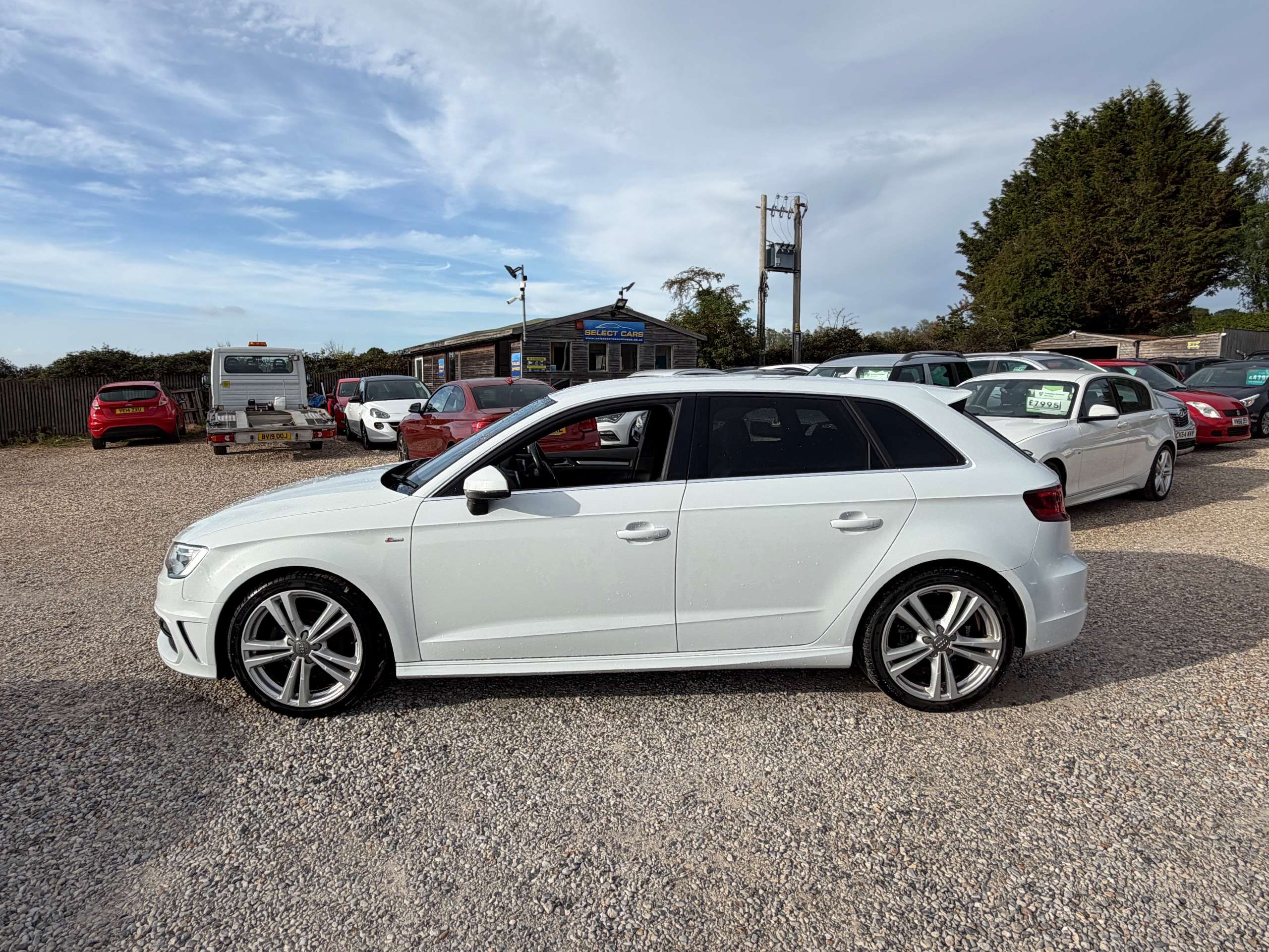 A 2014 AUDI A3 1.4 TFSI CoD S line Sportback 5dr Petrol Manual Euro 6 (s/s) (140 ps) A 2014 AUDI A3 1.4 TFSI CoD S line Sportback 5dr Petrol Manual Euro 6 (s/s) (140 ps)