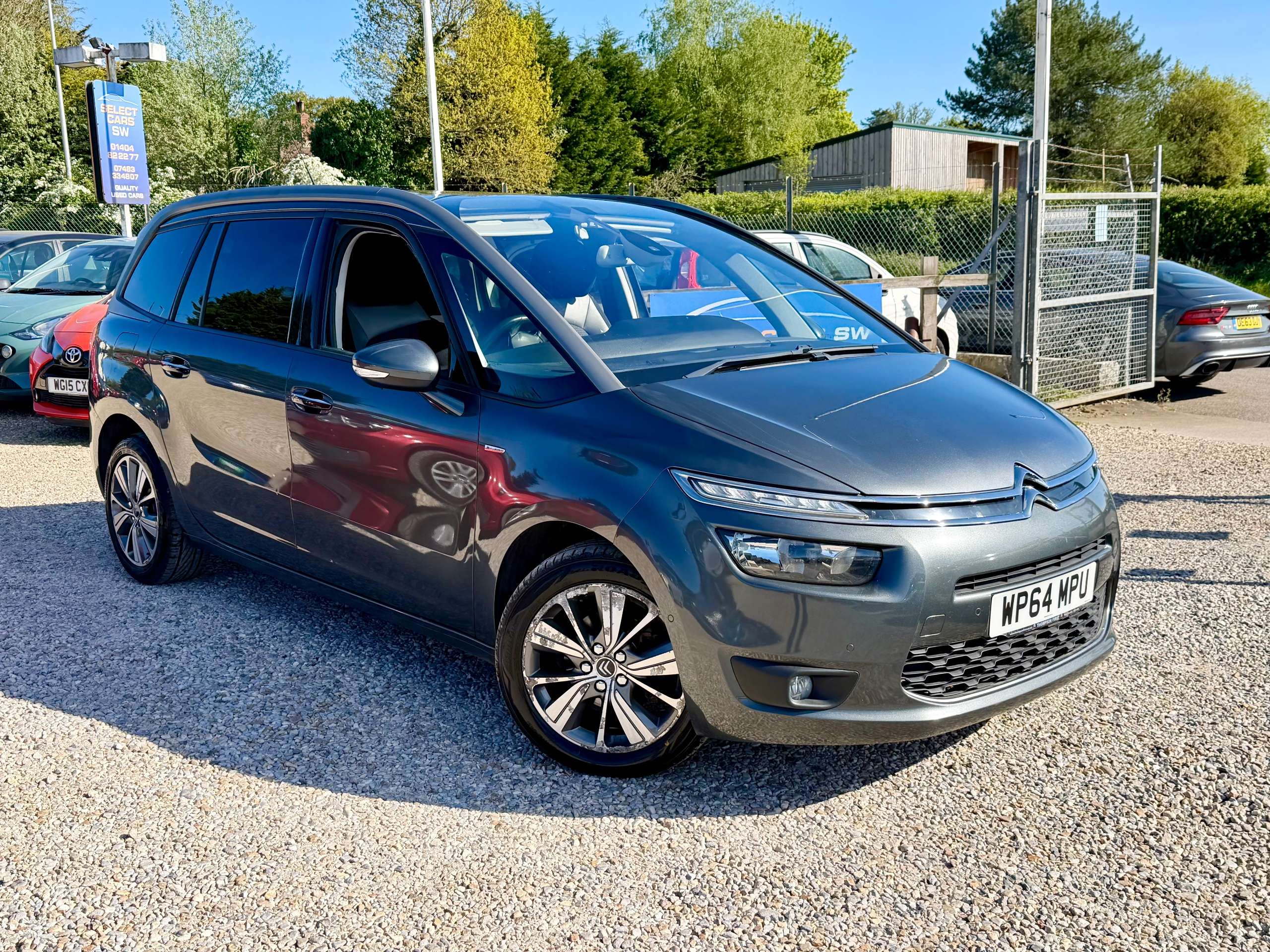 A 2014 CITROEN GRAND C4 PICASSO 1.6 e-HDi Exclusive+ MPV 5dr Diesel Manual Euro 5 (s/s) (115 ps) A 2014 CITROEN GRAND C4 PICASSO 1.6 e-HDi Exclusive+ MPV 5dr Diesel Manual Euro 5 (s/s) (115 ps)