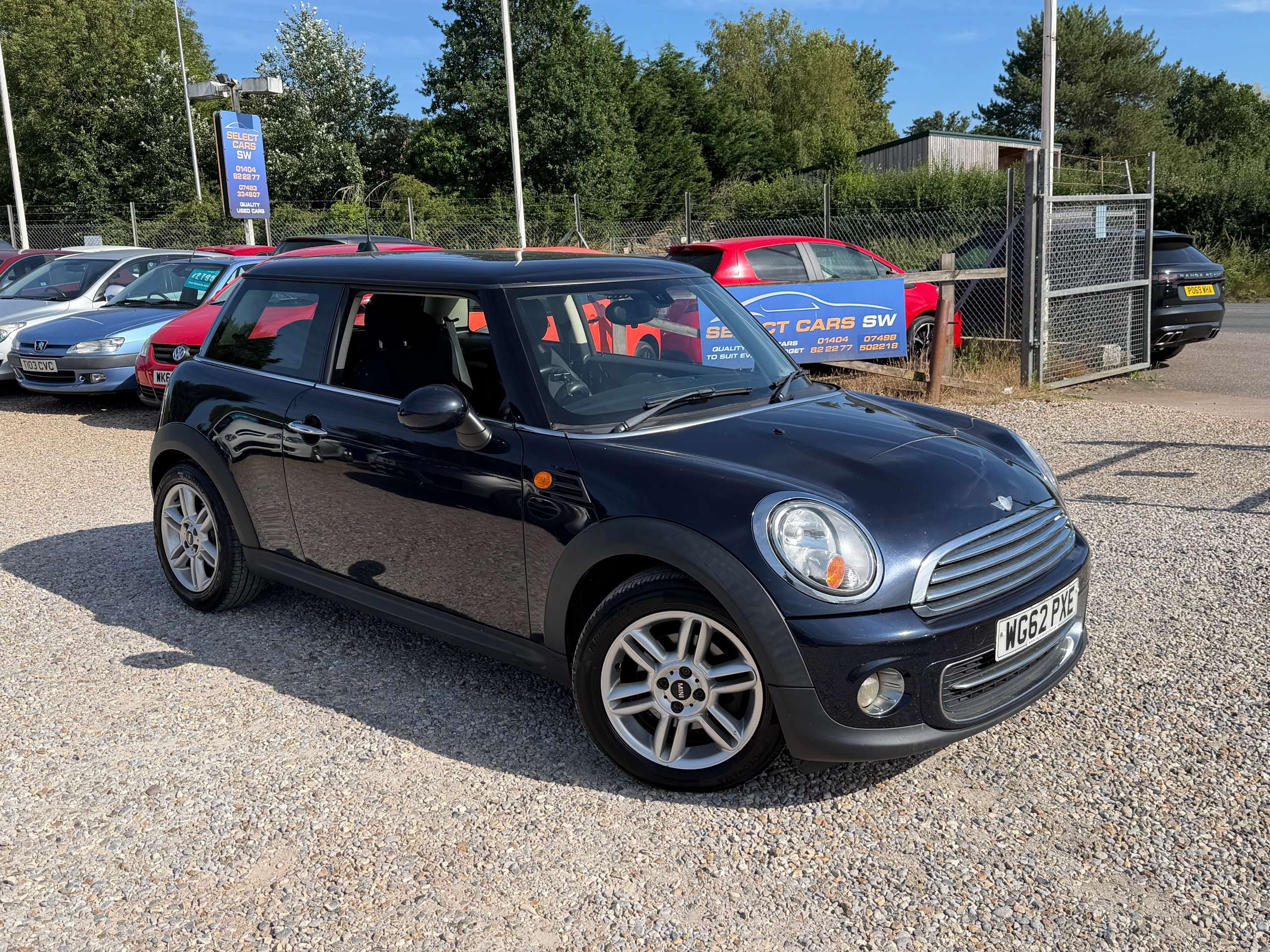 A 2012 MINI HATCH 1.6 Cooper Hatchback 3dr Petrol Manual Euro 5 (s/s) (122 ps) A 2012 MINI HATCH 1.6 Cooper Hatchback 3dr Petrol Manual Euro 5 (s/s) (122 ps)