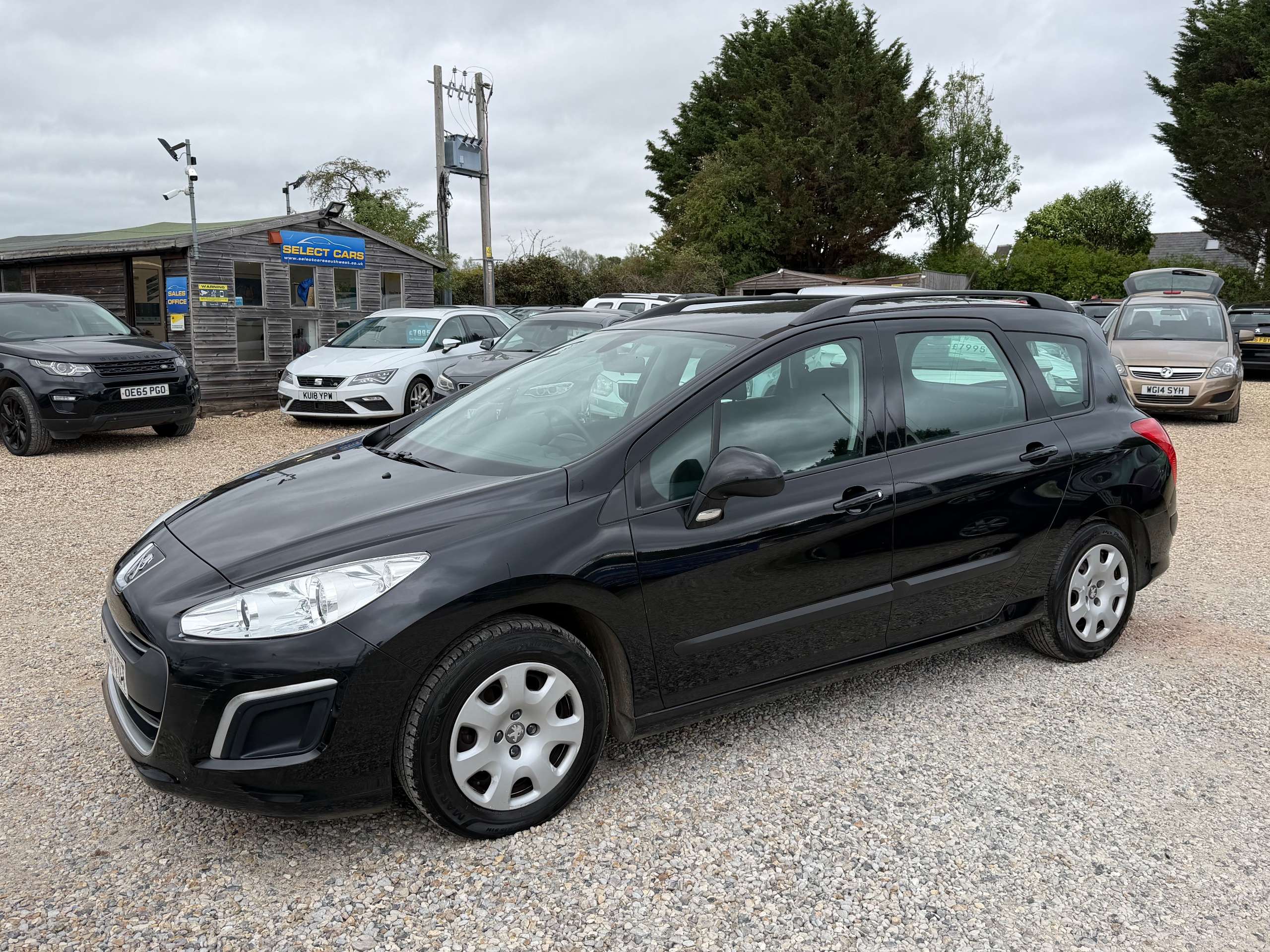 A 2012 PEUGEOT 308 SW 1.6 HDi Access Estate 5dr Diesel Manual Euro 5 (92 ps) A 2012 PEUGEOT 308 SW 1.6 HDi Access Estate 5dr Diesel Manual Euro 5 (92 ps)