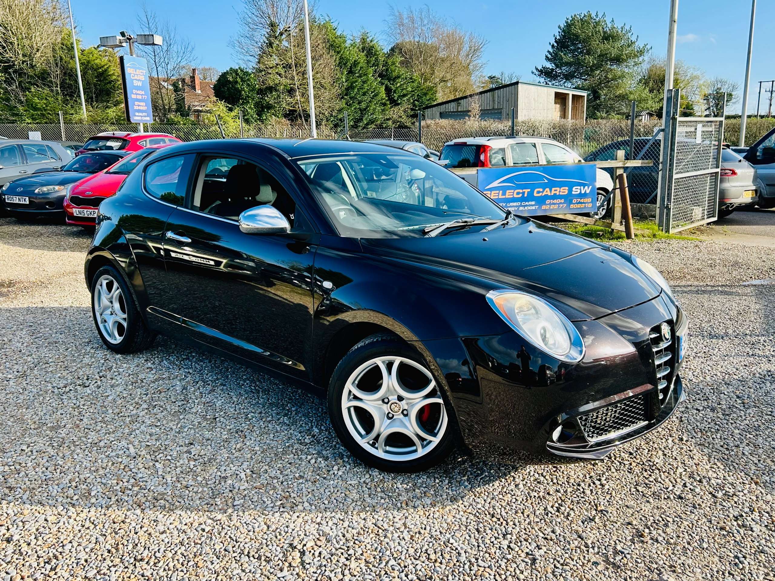 A 2011 ALFA ROMEO MITO 1.4 MultiAir Distinctive Hatchback 3dr Petrol Manual Euro 5 (s/s) (105 bhp) A 2011 ALFA ROMEO MITO 1.4 MultiAir Distinctive Hatchback 3dr Petrol Manual Euro 5 (s/s) (105 bhp)