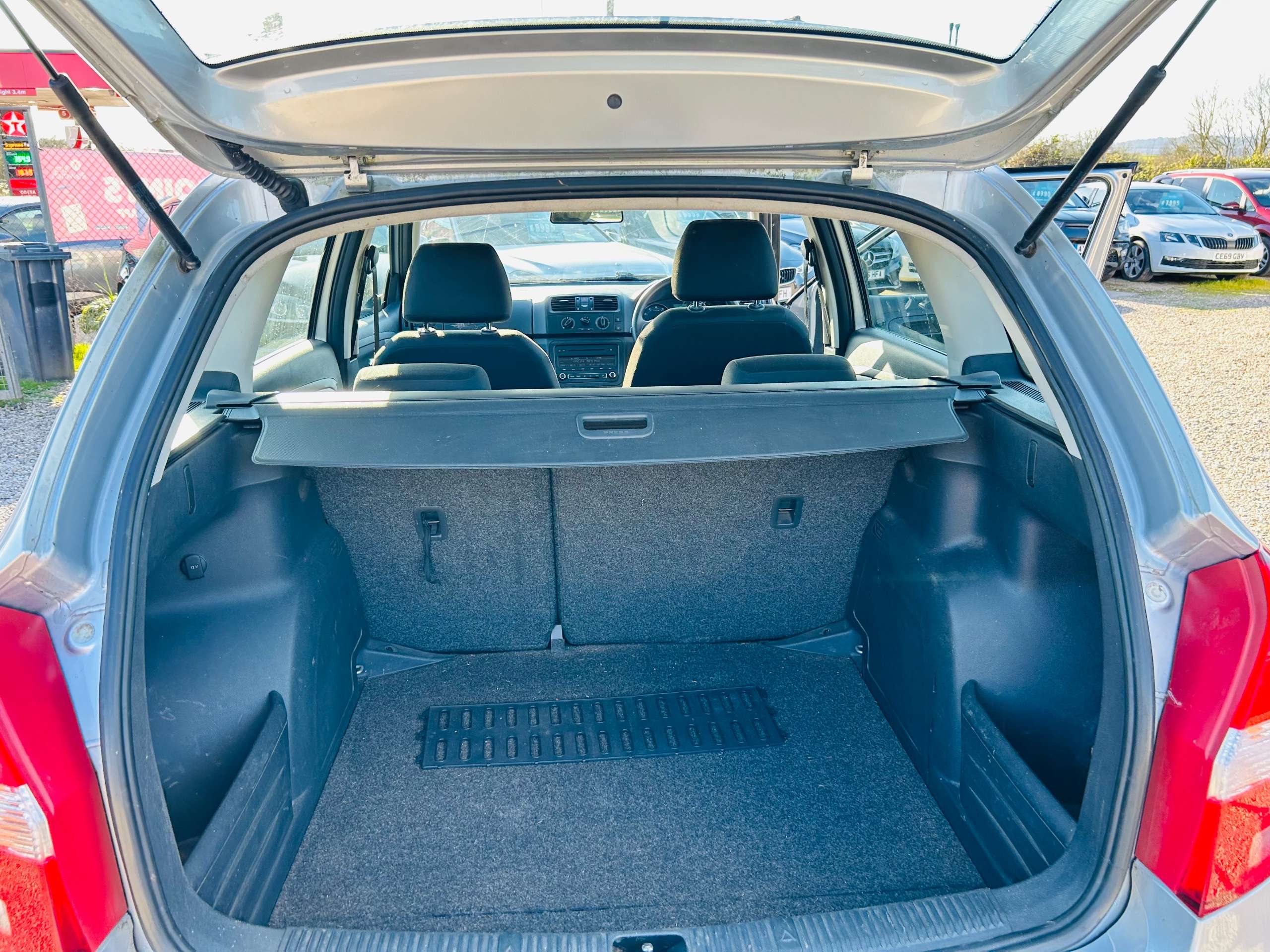 2013 SKODA FABIA 2013 SKODA FABIA