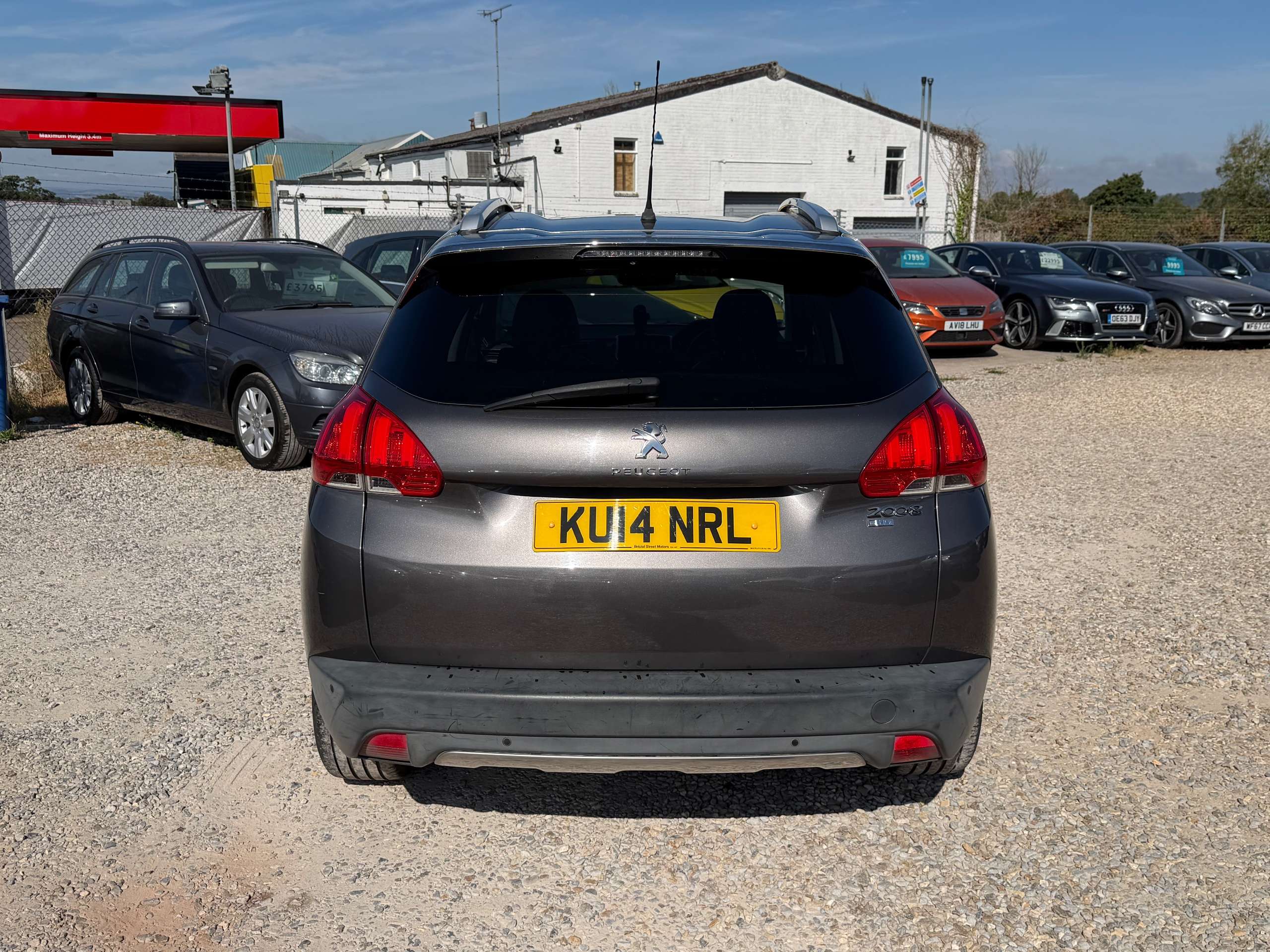 2014 PEUGEOT 2008 2014 PEUGEOT 2008