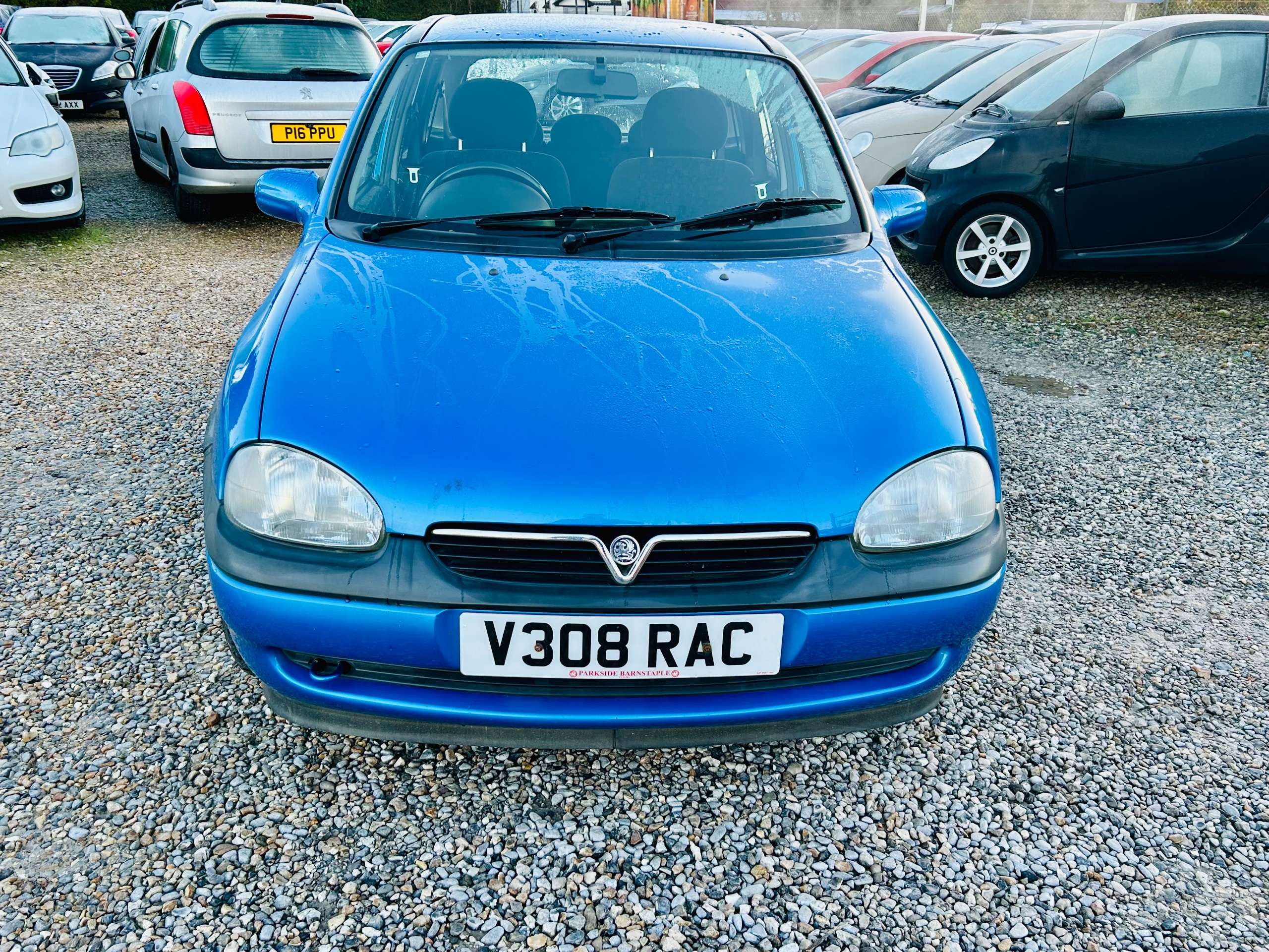 A 2000 VAUXHALL CORSA 1.4i CDX Hatchback 5dr Petrol Manual (179 g/km, 89 bhp) A 2000 VAUXHALL CORSA 1.4i CDX Hatchback 5dr Petrol Manual (179 g/km, 89 bhp)