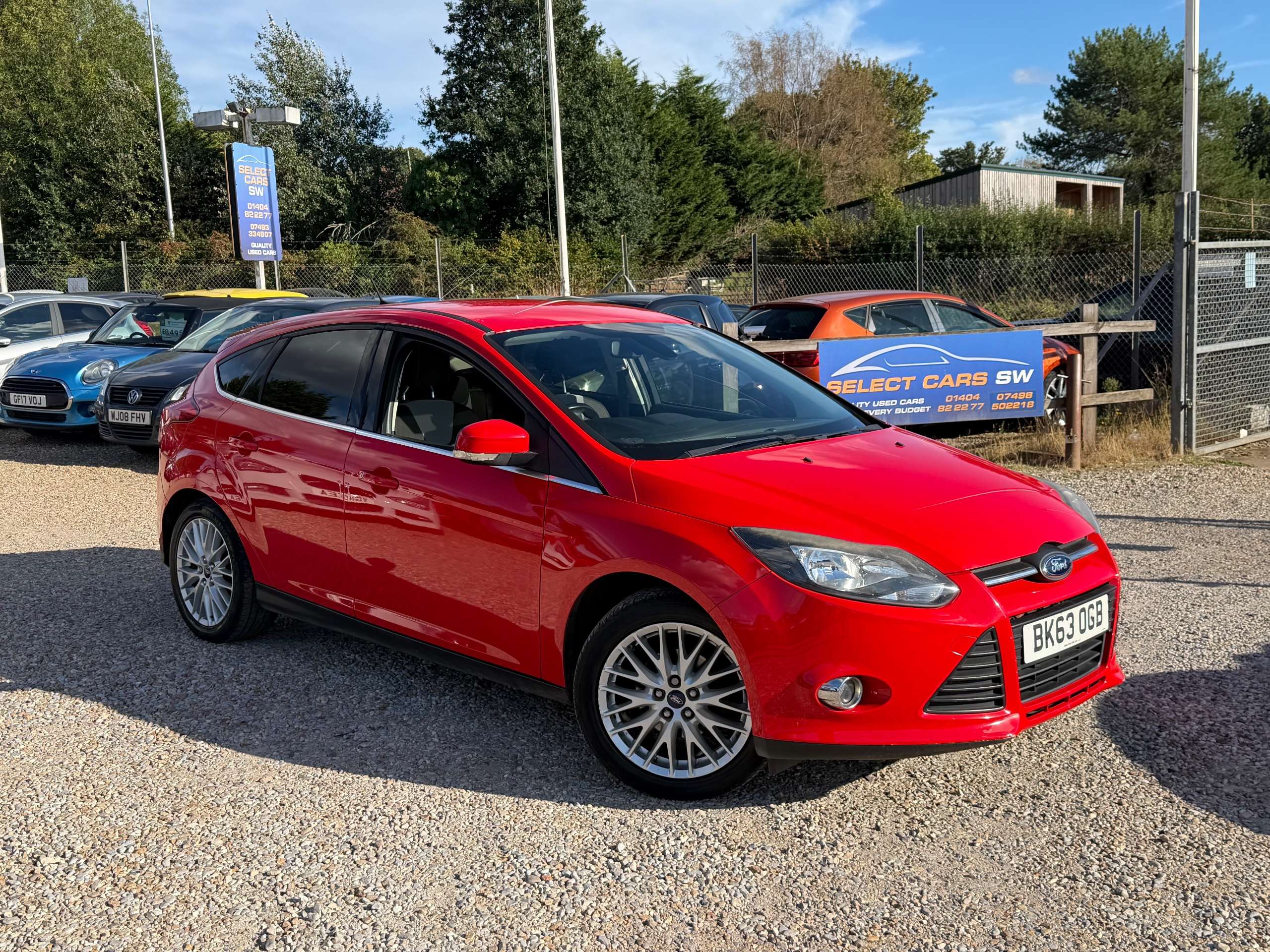 A 2013 FORD FOCUS 1.6 Zetec Hatchback 5dr Petrol Manual Euro 5 (105 ps) A 2013 FORD FOCUS 1.6 Zetec Hatchback 5dr Petrol Manual Euro 5 (105 ps)