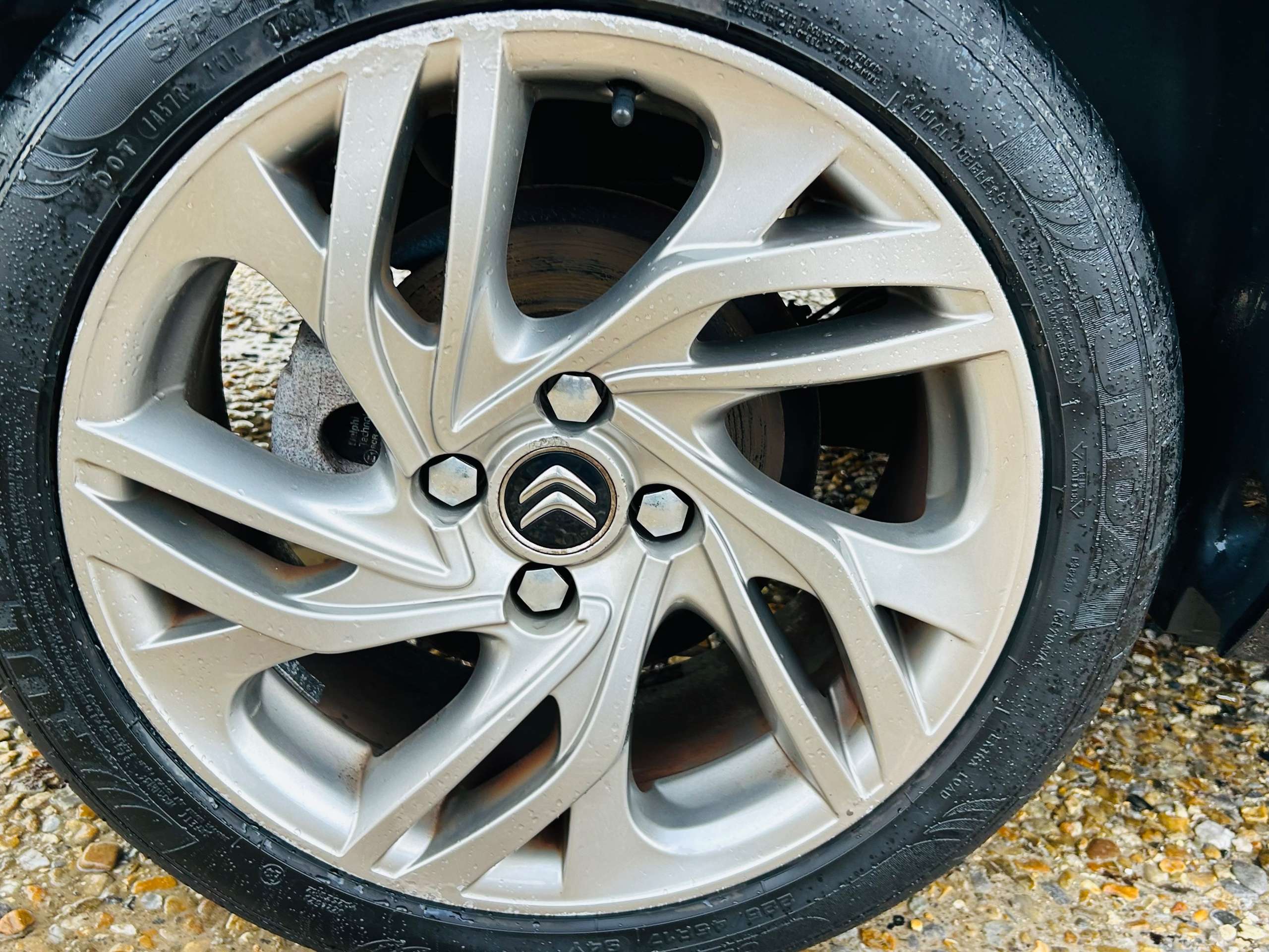 A 2014 CITROEN C4 1.6 HDi 16V Selection Hatchback 5dr Diesel Manual Euro 5 (90 ps) A 2014 CITROEN C4 1.6 HDi 16V Selection Hatchback 5dr Diesel Manual Euro 5 (90 ps)