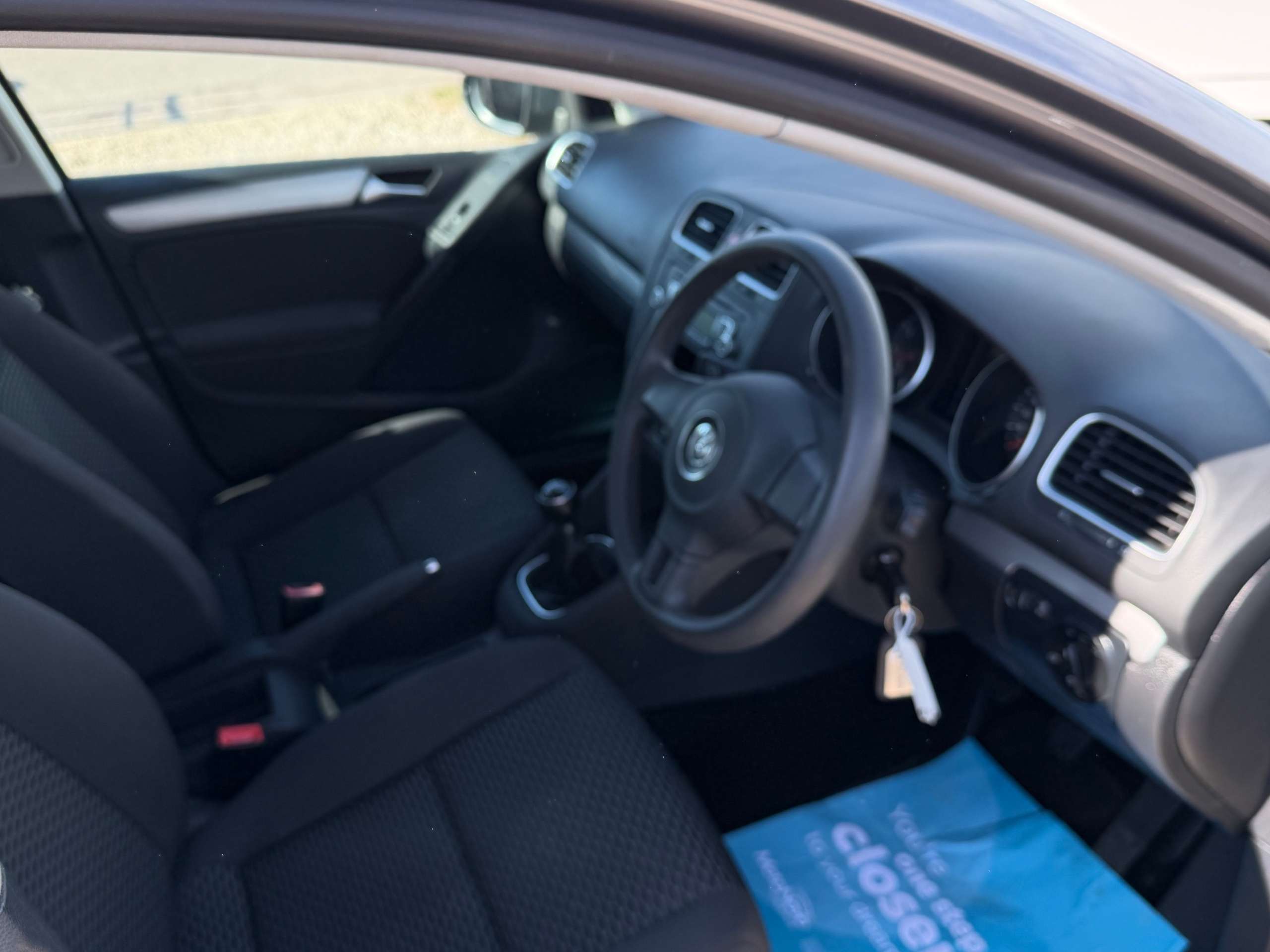 A 2010 VOLKSWAGEN GOLF 1.4 TSI S Hatchback 5dr Petrol Manual Euro 5 (122 ps) A 2010 VOLKSWAGEN GOLF 1.4 TSI S Hatchback 5dr Petrol Manual Euro 5 (122 ps)