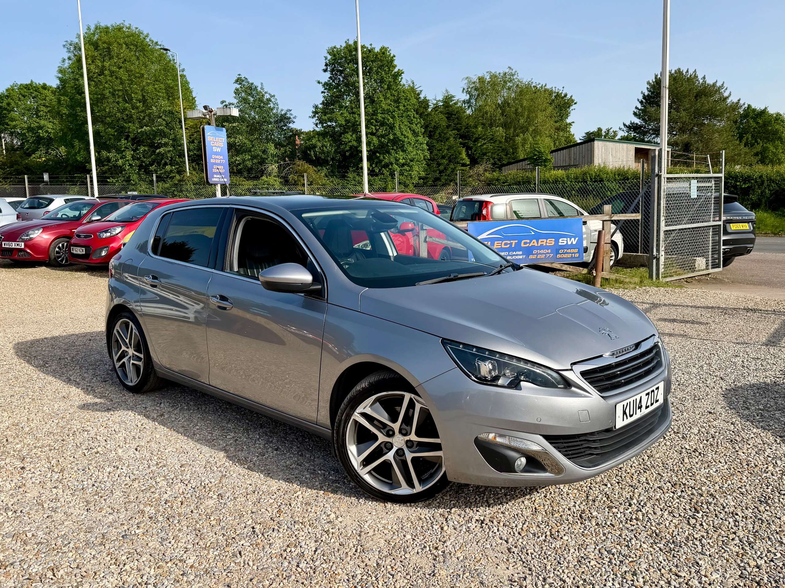 A 2014 PEUGEOT 308 BLUE HDI FELINE A 2014 PEUGEOT 308 BLUE HDI FELINE