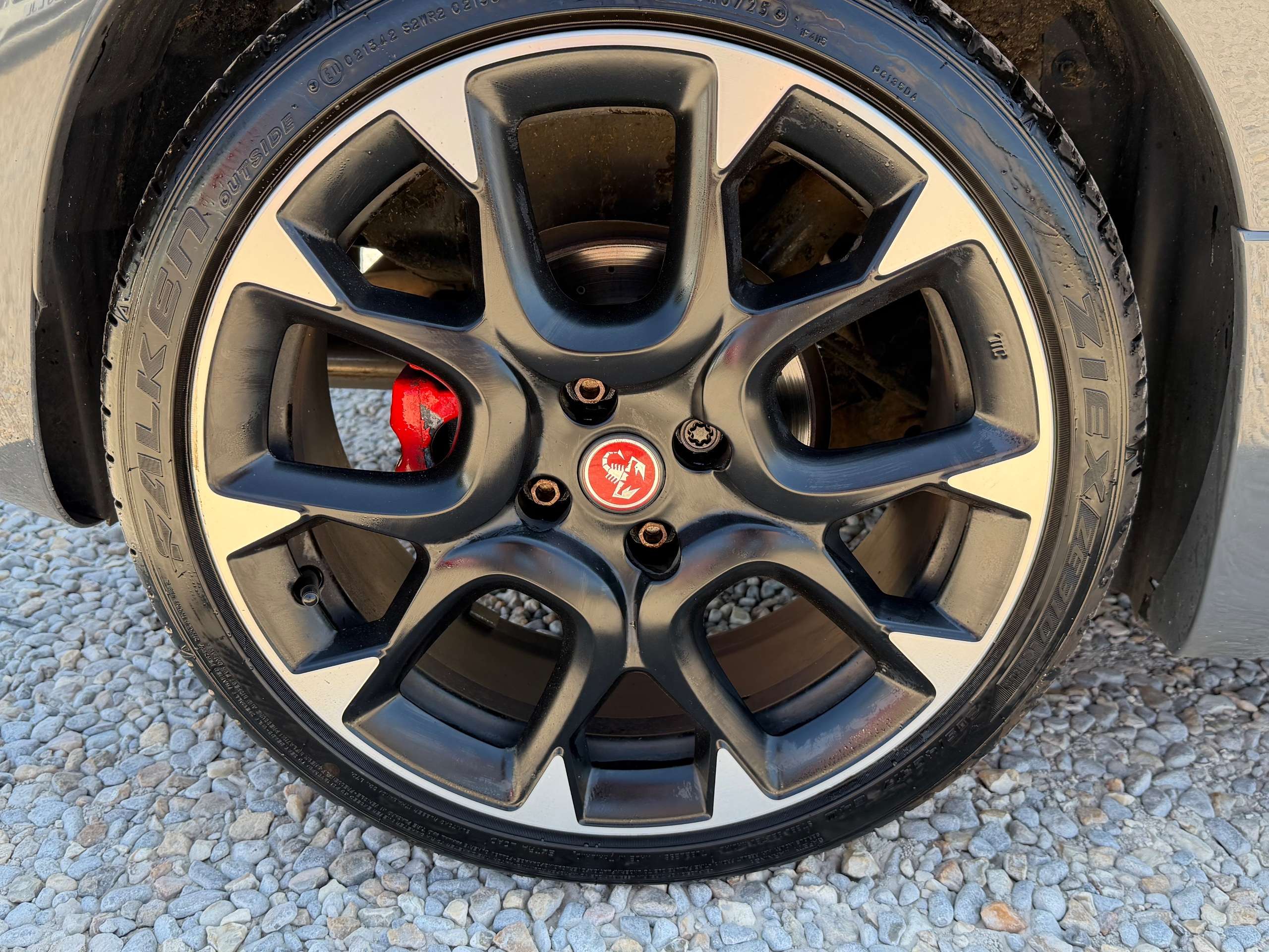 A 2019 ABARTH 595 1.4 T-Jet Competizione 70th Hatchback 3dr Petrol Manual Euro 6 (180 bhp) A 2019 ABARTH 595 1.4 T-Jet Competizione 70th Hatchback 3dr Petrol Manual Euro 6 (180 bhp)