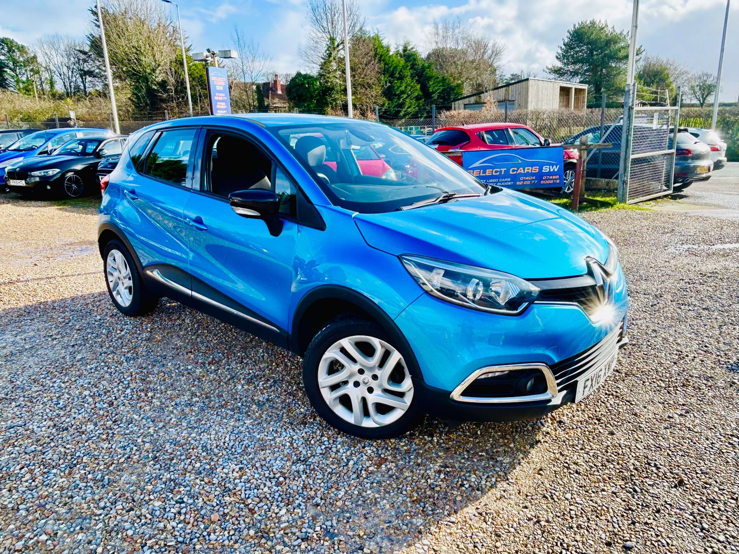 A 2016 RENAULT CAPTUR 1.5 dCi ENERGY Dynamique Nav SUV 5dr Diesel Manual Euro 6 (s/s) (90 ps) A 2016 RENAULT CAPTUR 1.5 dCi ENERGY Dynamique Nav SUV 5dr Diesel Manual Euro 6 (s/s) (90 ps)