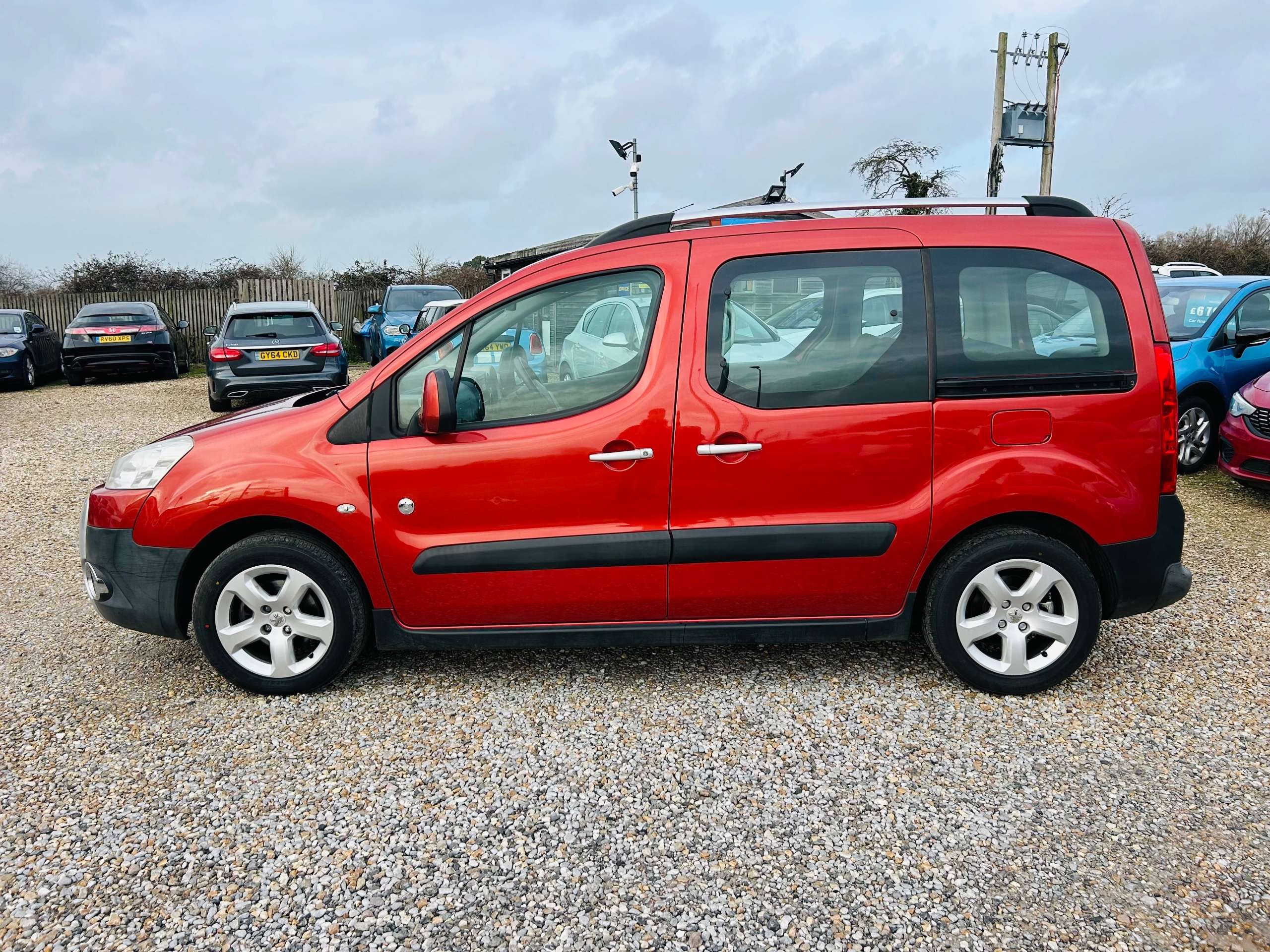 2011 PEUGEOT PARTNER TEPEE 2011 PEUGEOT PARTNER TEPEE