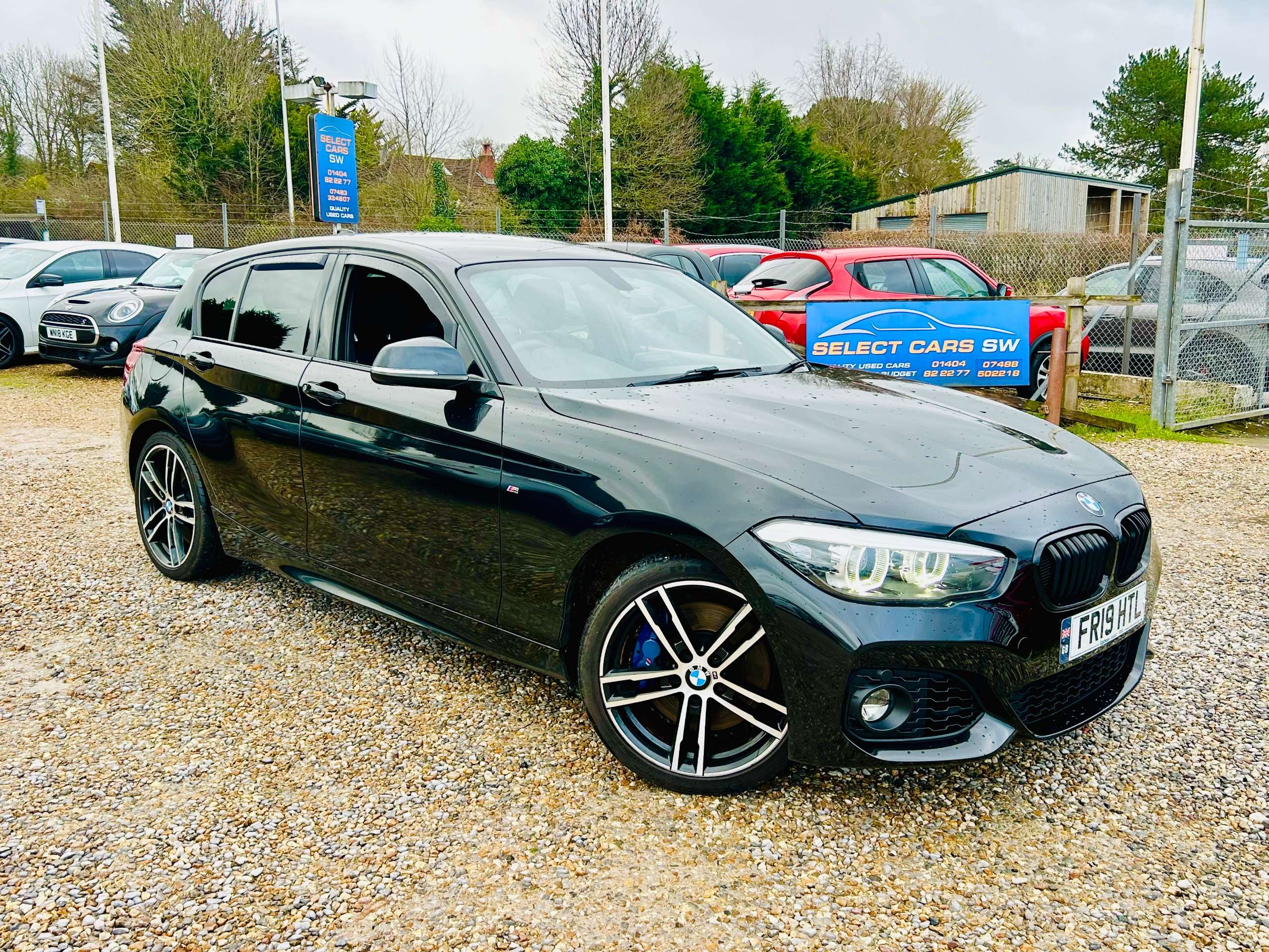 A 2019 BMW 1 SERIES 1.5 118i GPF M Sport Shadow Edition Hatchback 5dr Petrol Manual Euro 6 (s/s) (136 ps) A 2019 BMW 1 SERIES 1.5 118i GPF M Sport Shadow Edition Hatchback 5dr Petrol Manual Euro 6 (s/s) (136 ps)