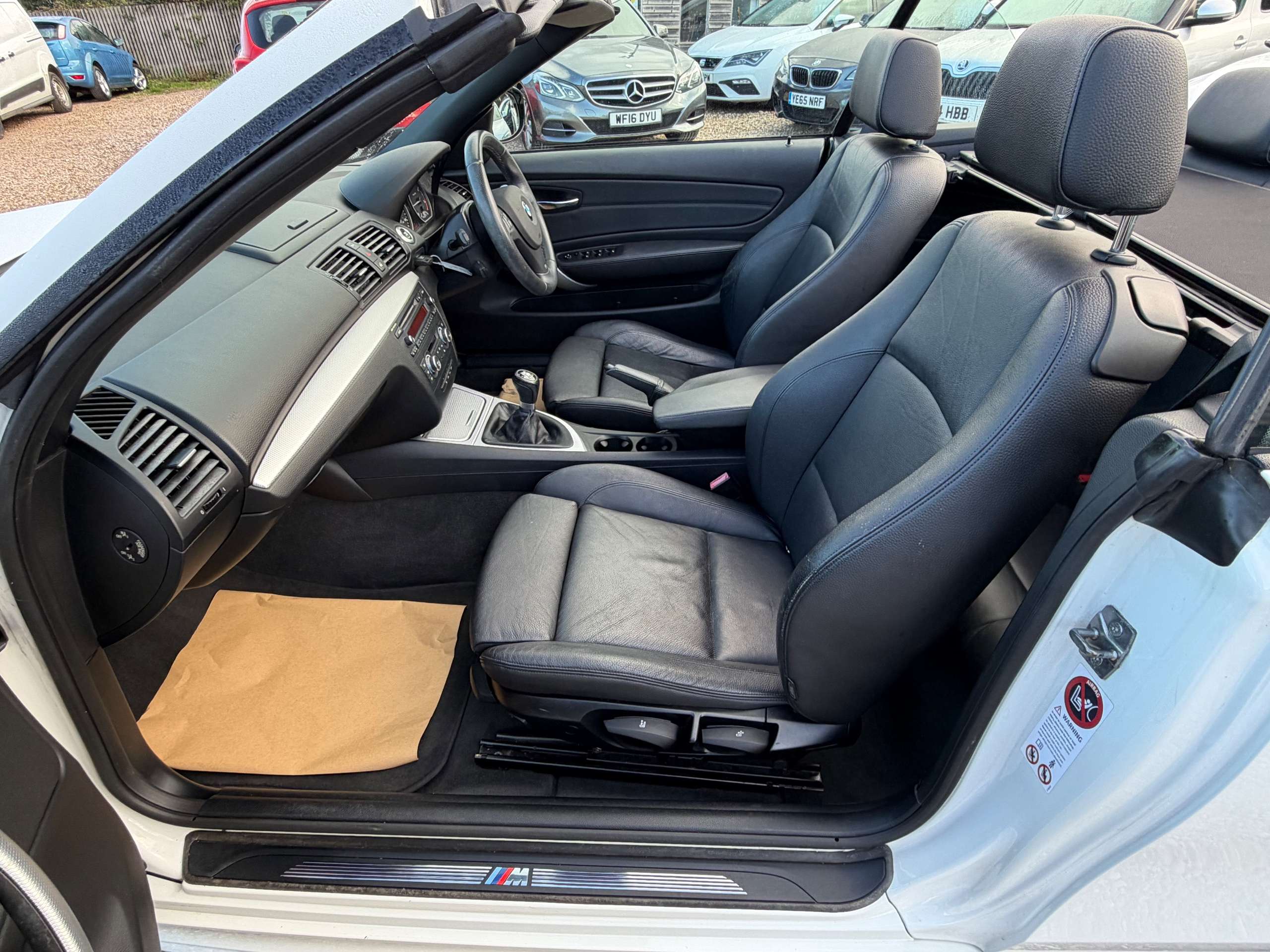 2011 BMW 1 SERIES 2011 BMW 1 SERIES