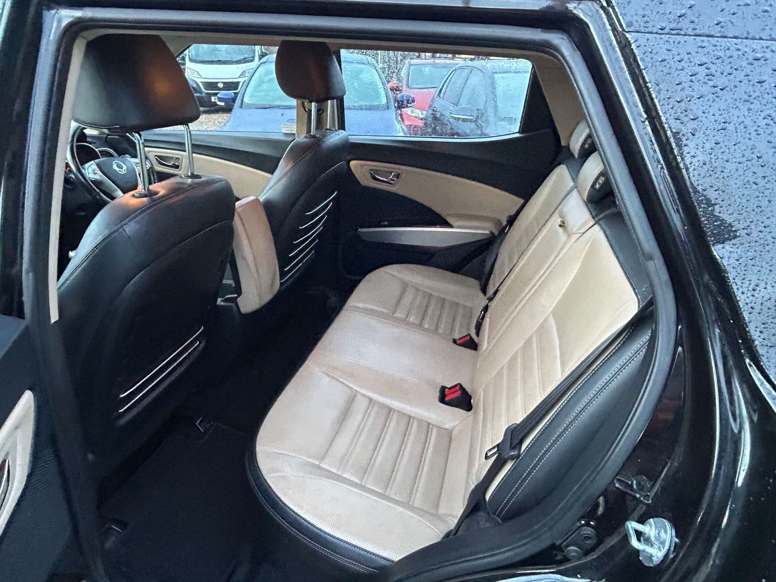 2015 SSANGYONG TIVOLI 2015 SSANGYONG TIVOLI