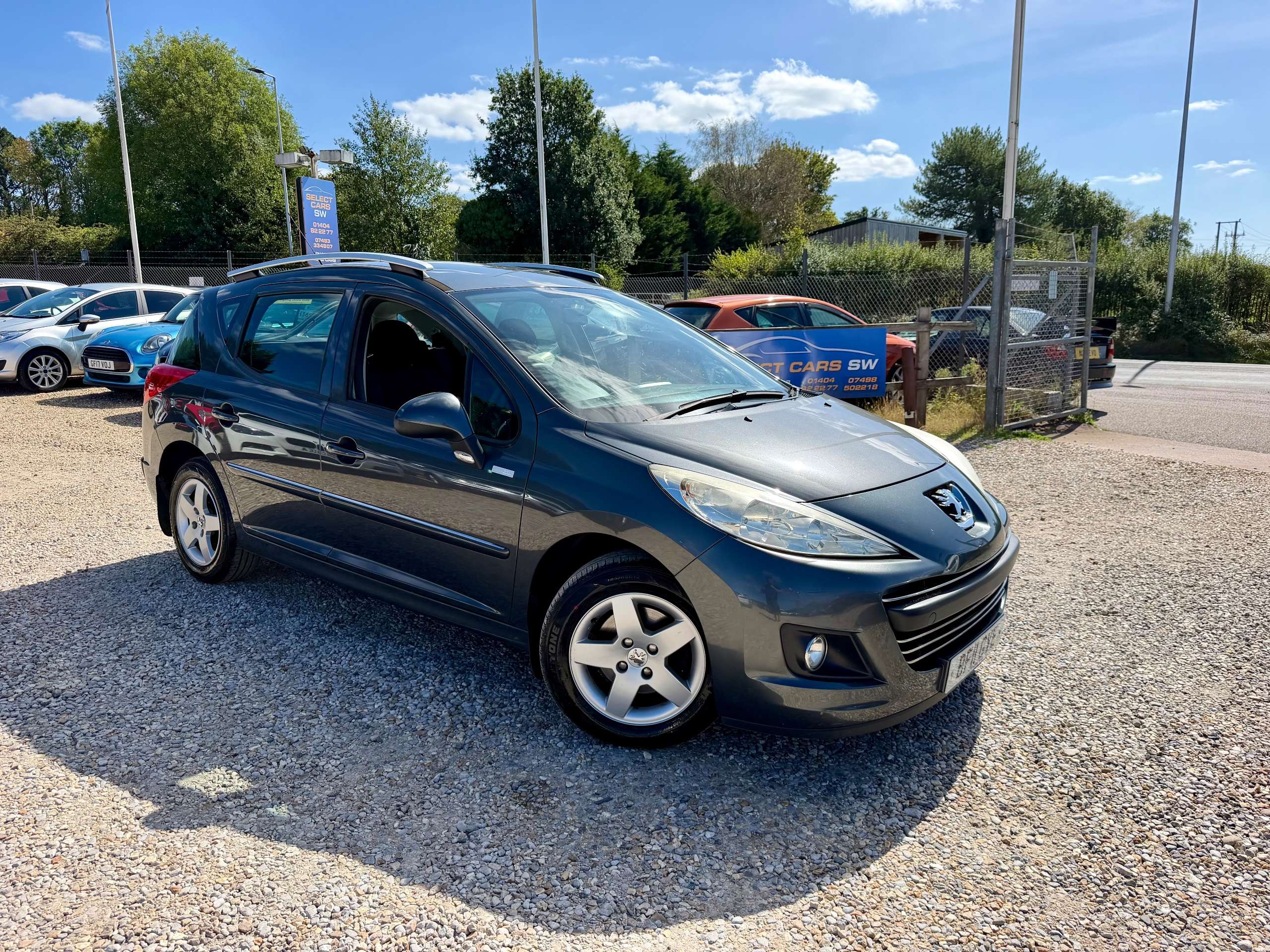 A 2011 PEUGEOT 207 SW 1.4 VTi Millesim Estate 5dr Petrol Manual Euro 5 (95 ps) A 2011 PEUGEOT 207 SW 1.4 VTi Millesim Estate 5dr Petrol Manual Euro 5 (95 ps)