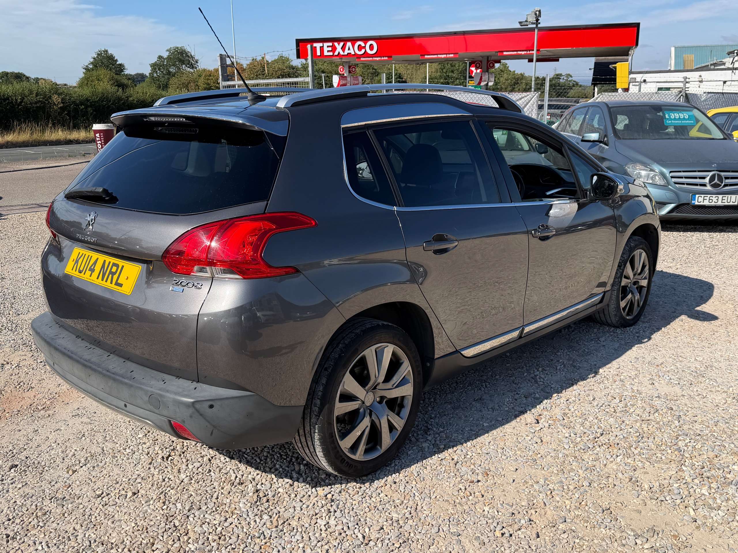 2014 PEUGEOT 2008 2014 PEUGEOT 2008