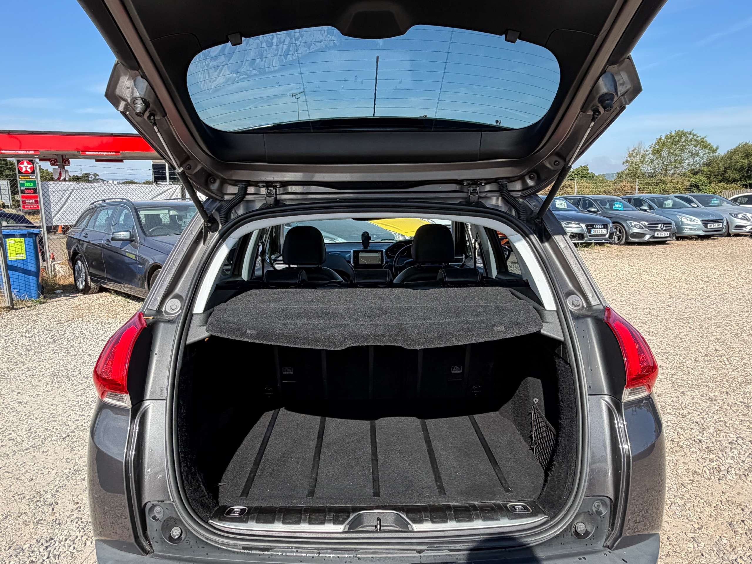 2014 PEUGEOT 2008 2014 PEUGEOT 2008