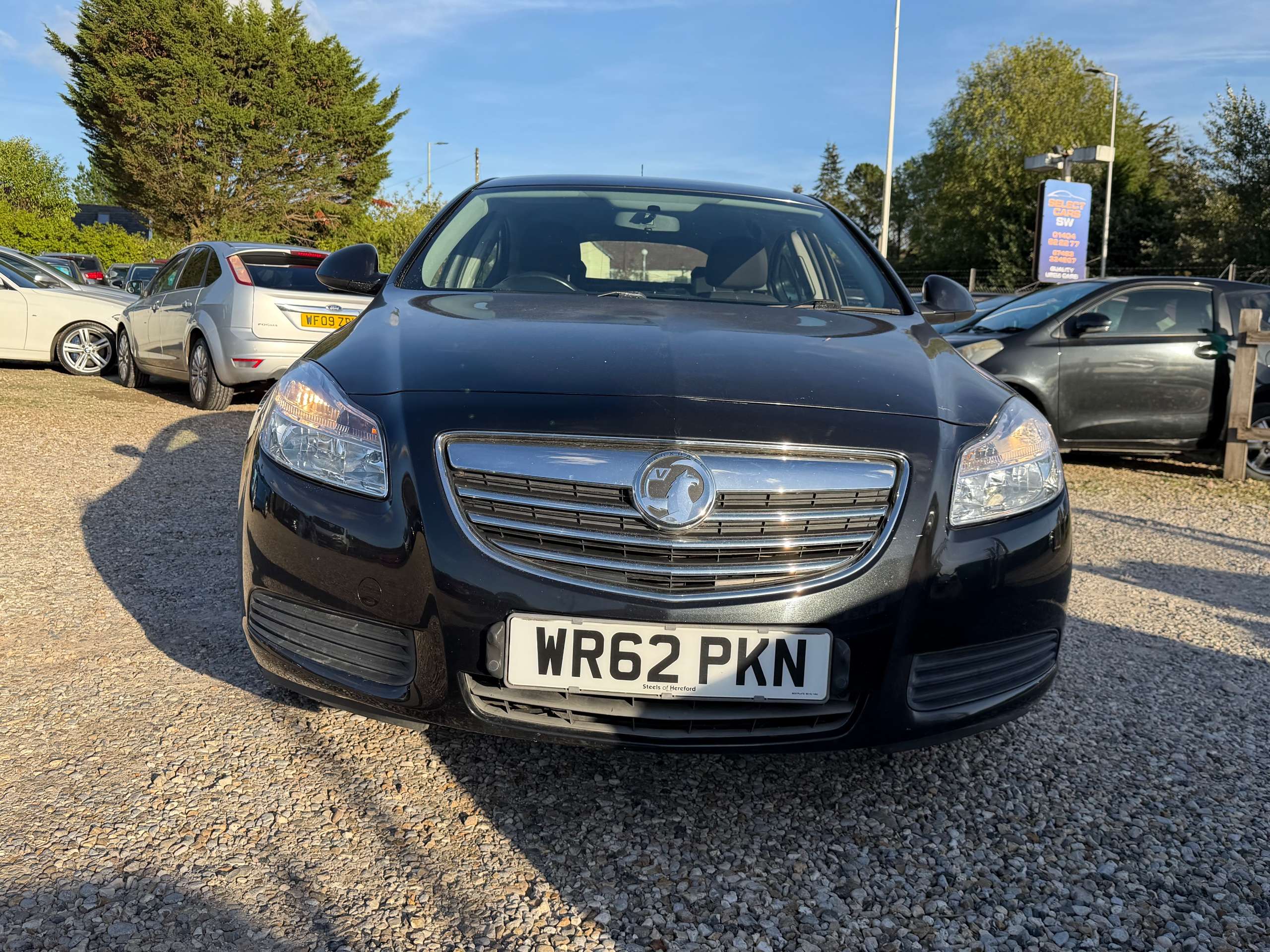 A 2013 VAUXHALL INSIGNIA 2.0 CDTi ecoFLEX Exclusiv Hatchback 5dr Diesel Manual Euro 5 (s/s) (130 ps) A 2013 VAUXHALL INSIGNIA 2.0 CDTi ecoFLEX Exclusiv Hatchback 5dr Diesel Manual Euro 5 (s/s) (130 ps)