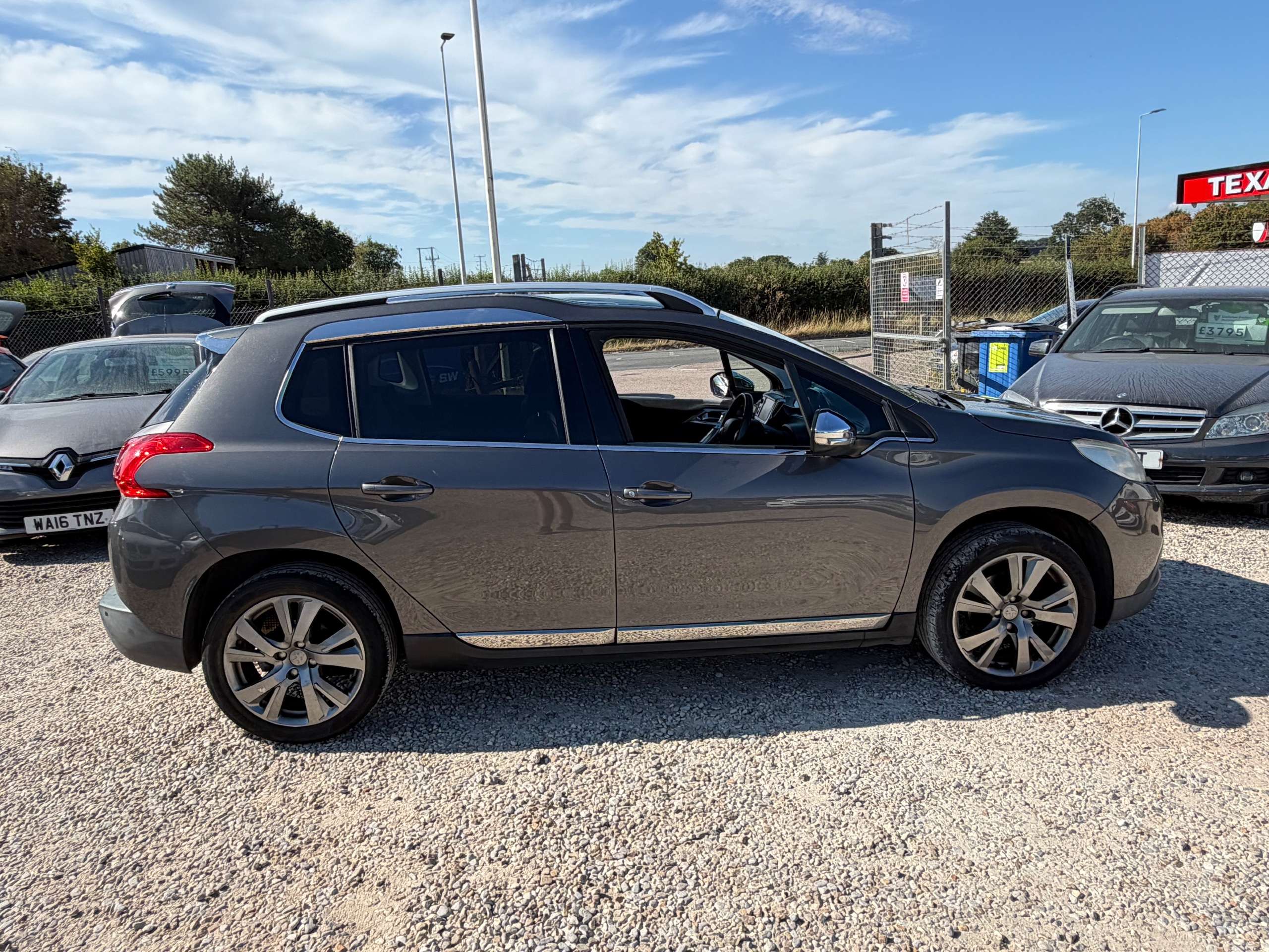 2014 PEUGEOT 2008 2014 PEUGEOT 2008