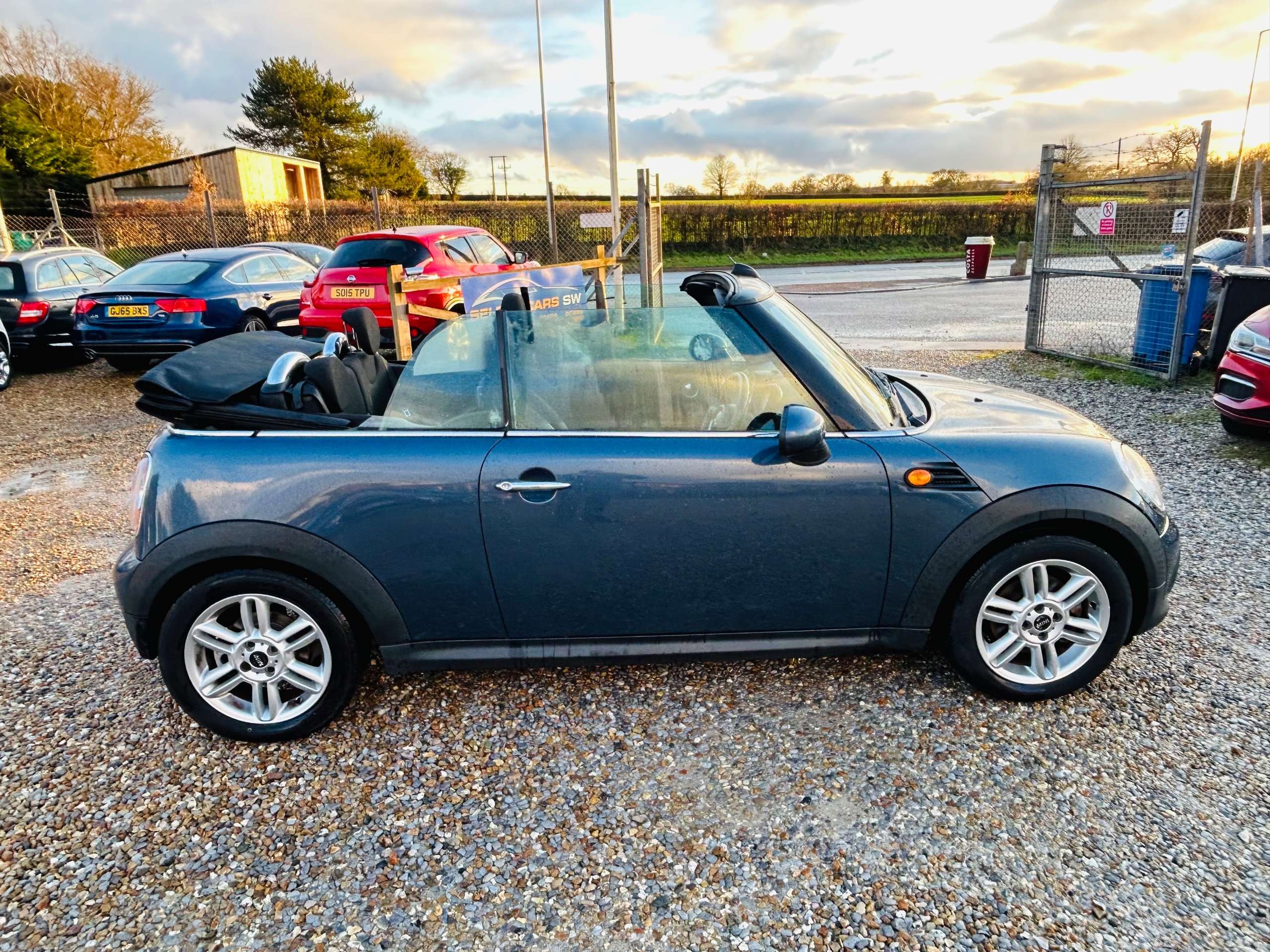 2010 MINI CONVERTIBLE 2010 MINI CONVERTIBLE