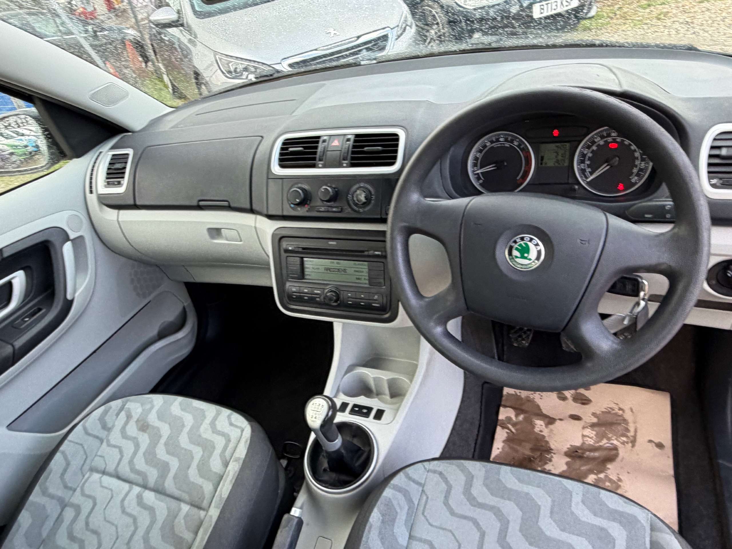 A 2007 SKODA ROOMSTER 1.4 16V 2 MPV 5dr Petrol Manual (162 g/km, 85 bhp) A 2007 SKODA ROOMSTER 1.4 16V 2 MPV 5dr Petrol Manual (162 g/km, 85 bhp)