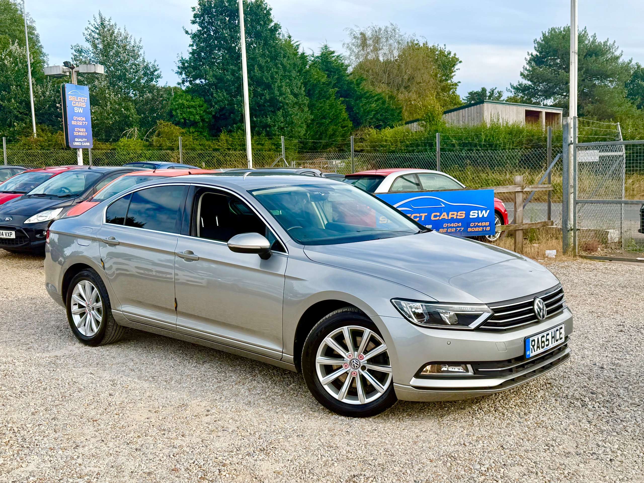 A 2015 VOLKSWAGEN PASSAT 1.6 TDI BlueMotion Tech SE Business Saloon Manual Euro 6 (s/s) (120 ps) A 2015 VOLKSWAGEN PASSAT 1.6 TDI BlueMotion Tech SE Business Saloon Manual Euro 6 (s/s) (120 ps)