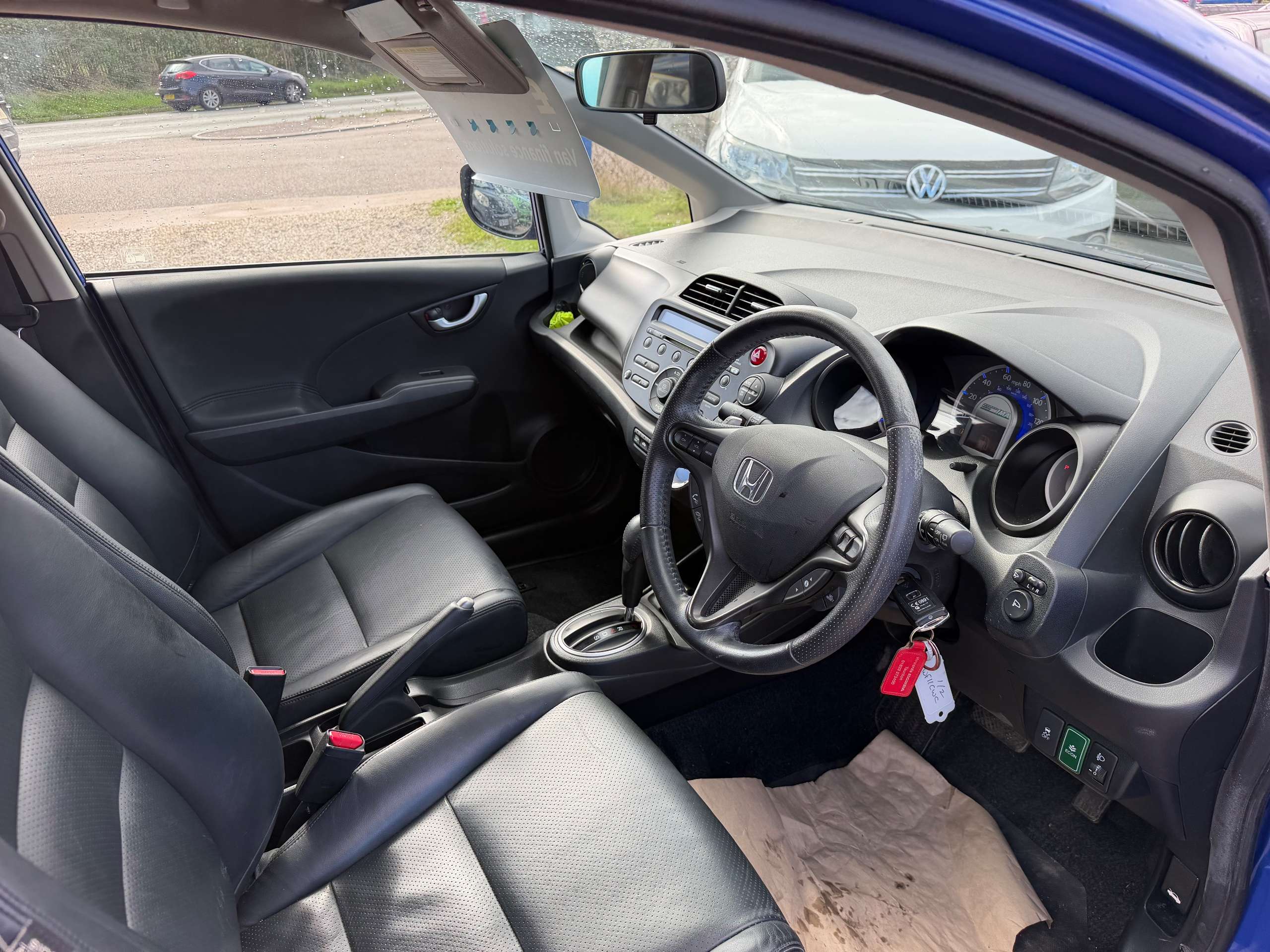 A 2011 HONDA JAZZ 1.3h IMA HX Hatchback 5dr Petrol Hybrid CVT Euro 5 (102 ps) A 2011 HONDA JAZZ 1.3h IMA HX Hatchback 5dr Petrol Hybrid CVT Euro 5 (102 ps)