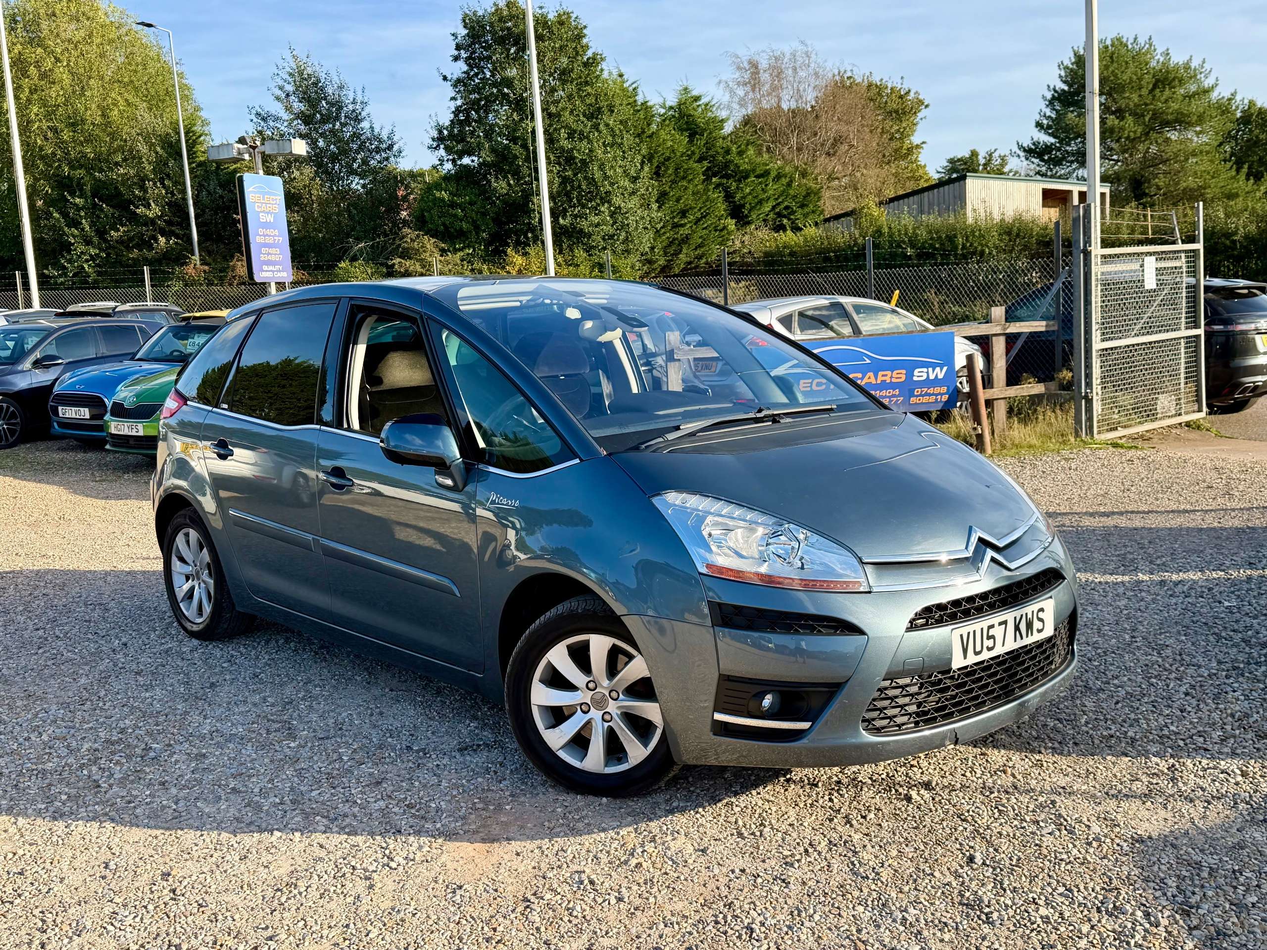 A 2007 CITROEN C4 PICASSO 2.0i Exclusive MPV 5dr Petrol EGS6 Euro 4 (143 ps) A 2007 CITROEN C4 PICASSO 2.0i Exclusive MPV 5dr Petrol EGS6 Euro 4 (143 ps)