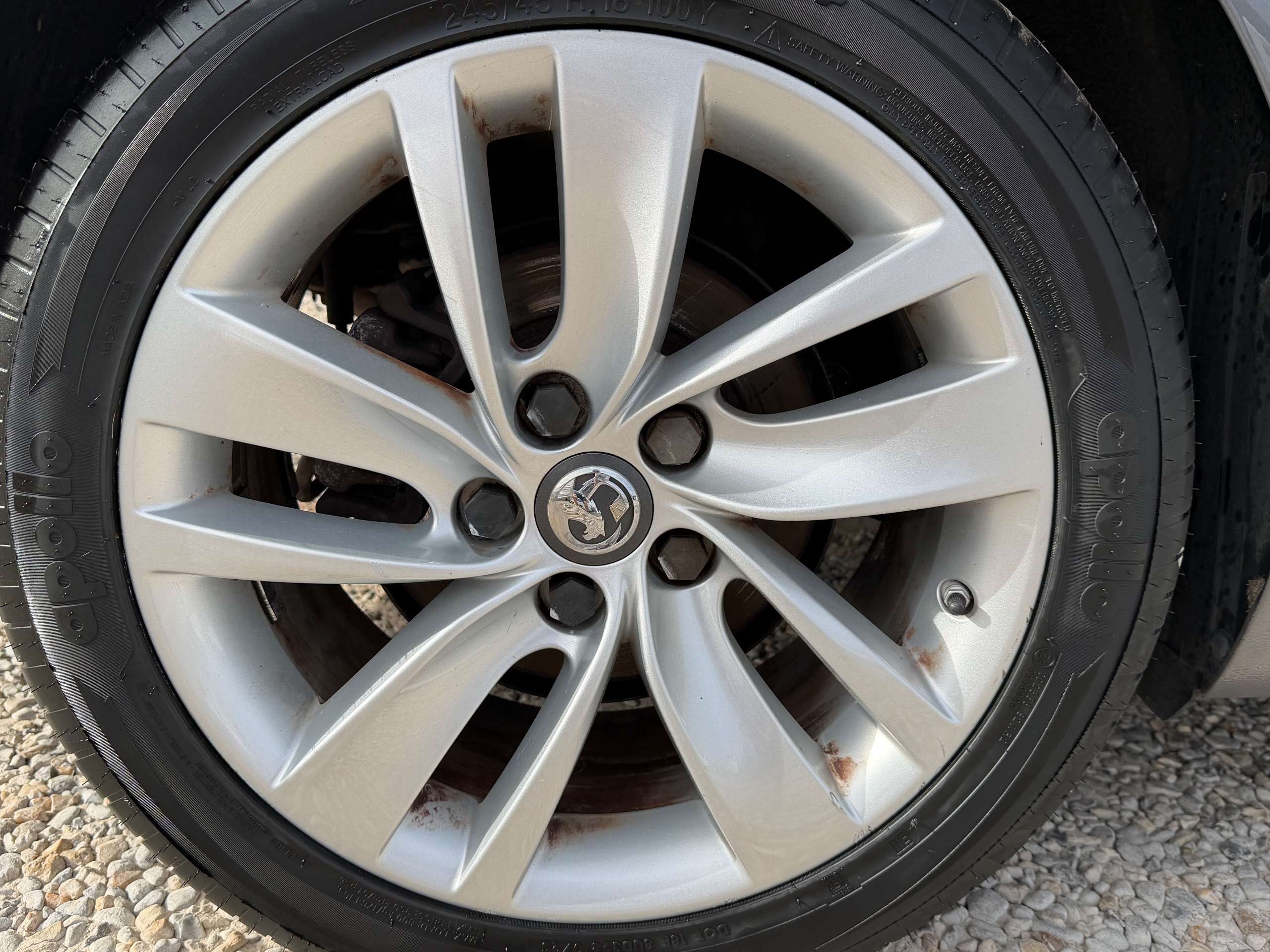 A 2016 VAUXHALL INSIGNIA 1.6 CDTi SRi Nav Hatchback 5dr Diesel Manual Euro 6 (s/s) (136 ps) A 2016 VAUXHALL INSIGNIA 1.6 CDTi SRi Nav Hatchback 5dr Diesel Manual Euro 6 (s/s) (136 ps)