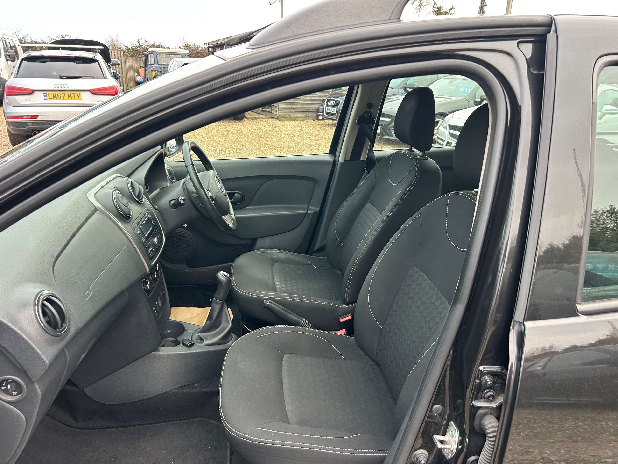 2016 DACIA LOGAN 2016 DACIA LOGAN