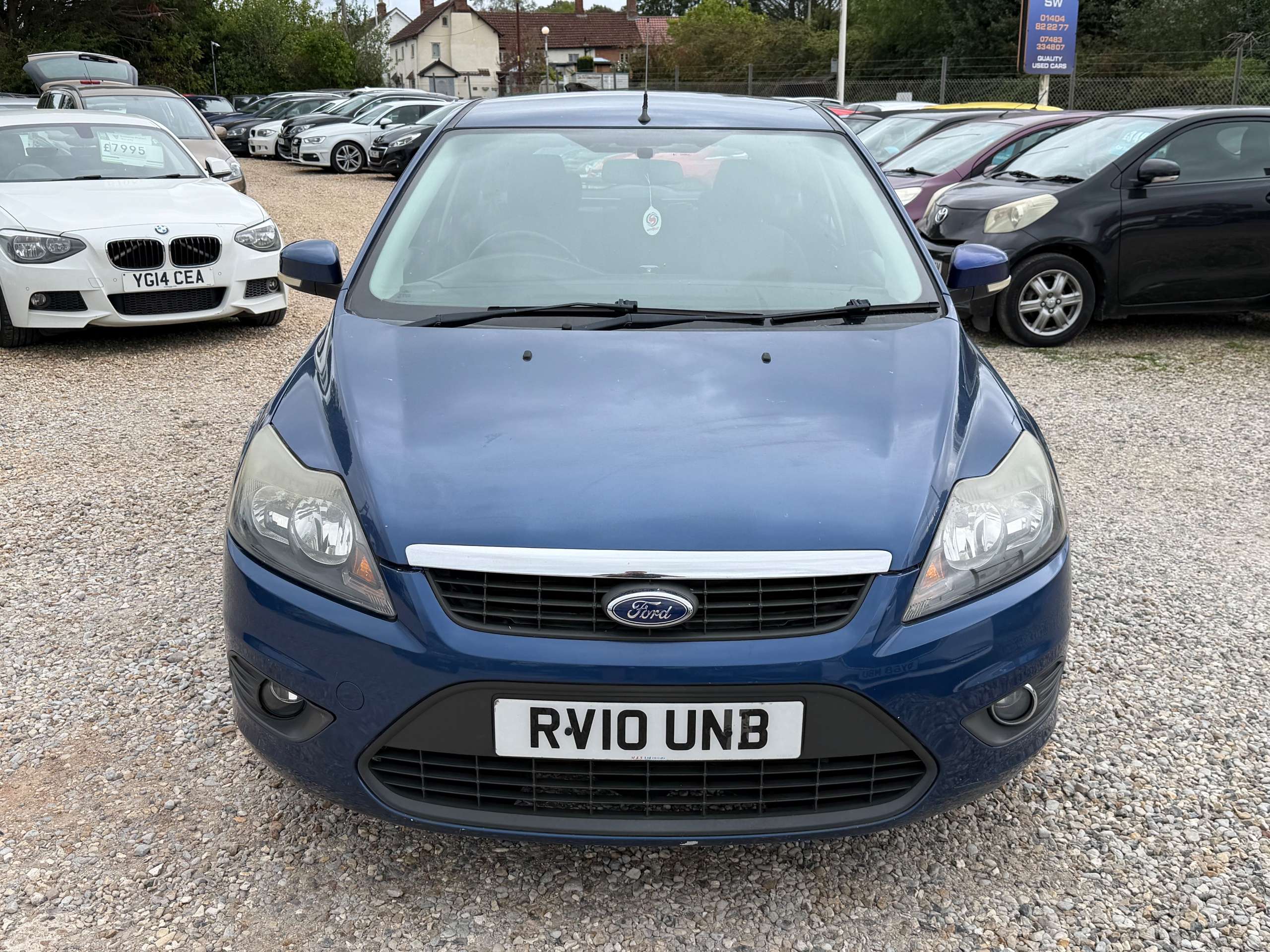 A 2010 FORD FOCUS 1.6 Zetec Hatchback 5dr Petrol Manual (161 g/km, 99 bhp) A 2010 FORD FOCUS 1.6 Zetec Hatchback 5dr Petrol Manual (161 g/km, 99 bhp)