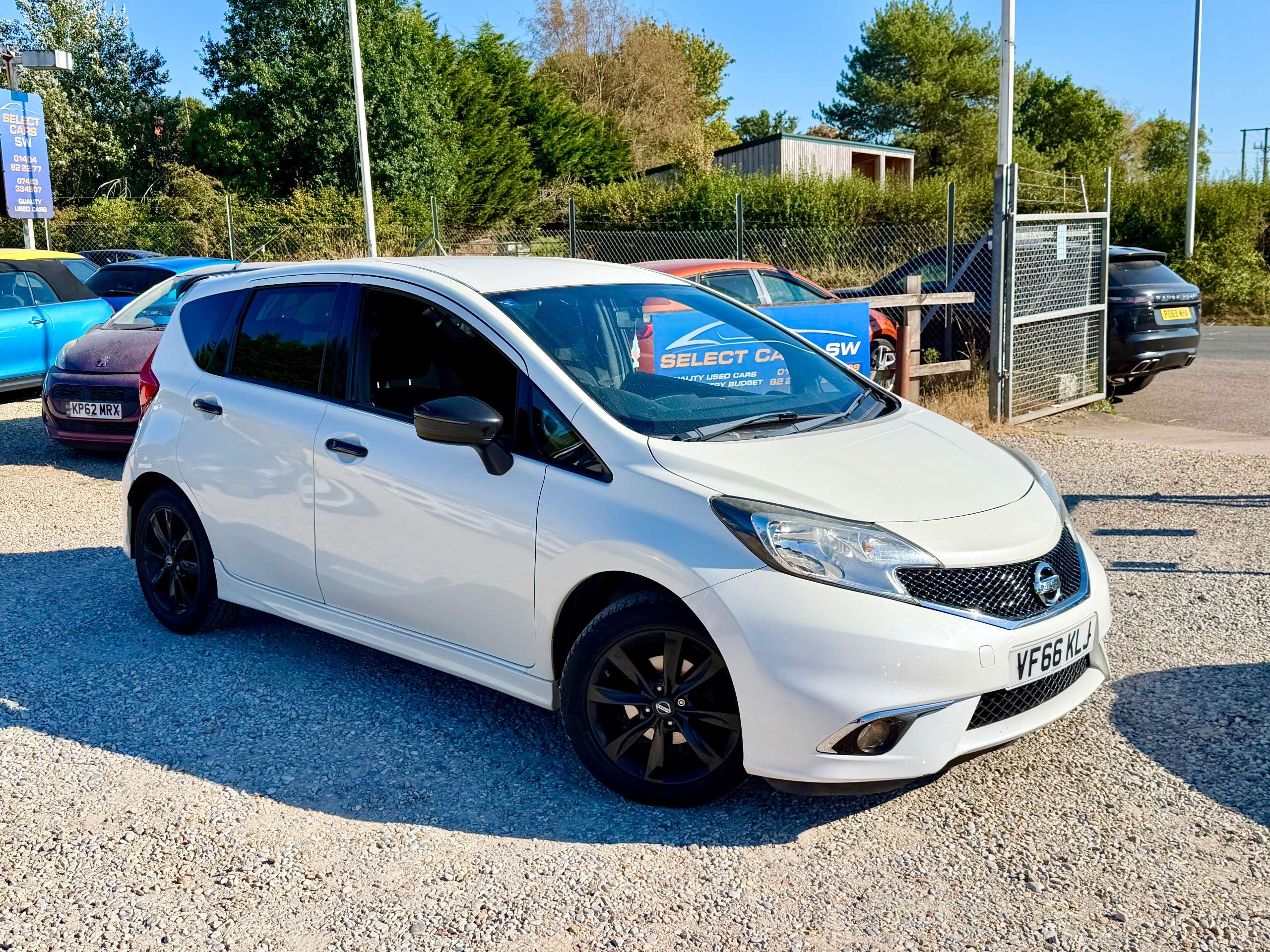 A 2017 NISSAN NOTE 1.5 dCi Black Edition (Connect) Hatchback 5dr Diesel Manual Euro 6 (s/s) (90 ps) A 2017 NISSAN NOTE 1.5 dCi Black Edition (Connect) Hatchback 5dr Diesel Manual Euro 6 (s/s) (90 ps)