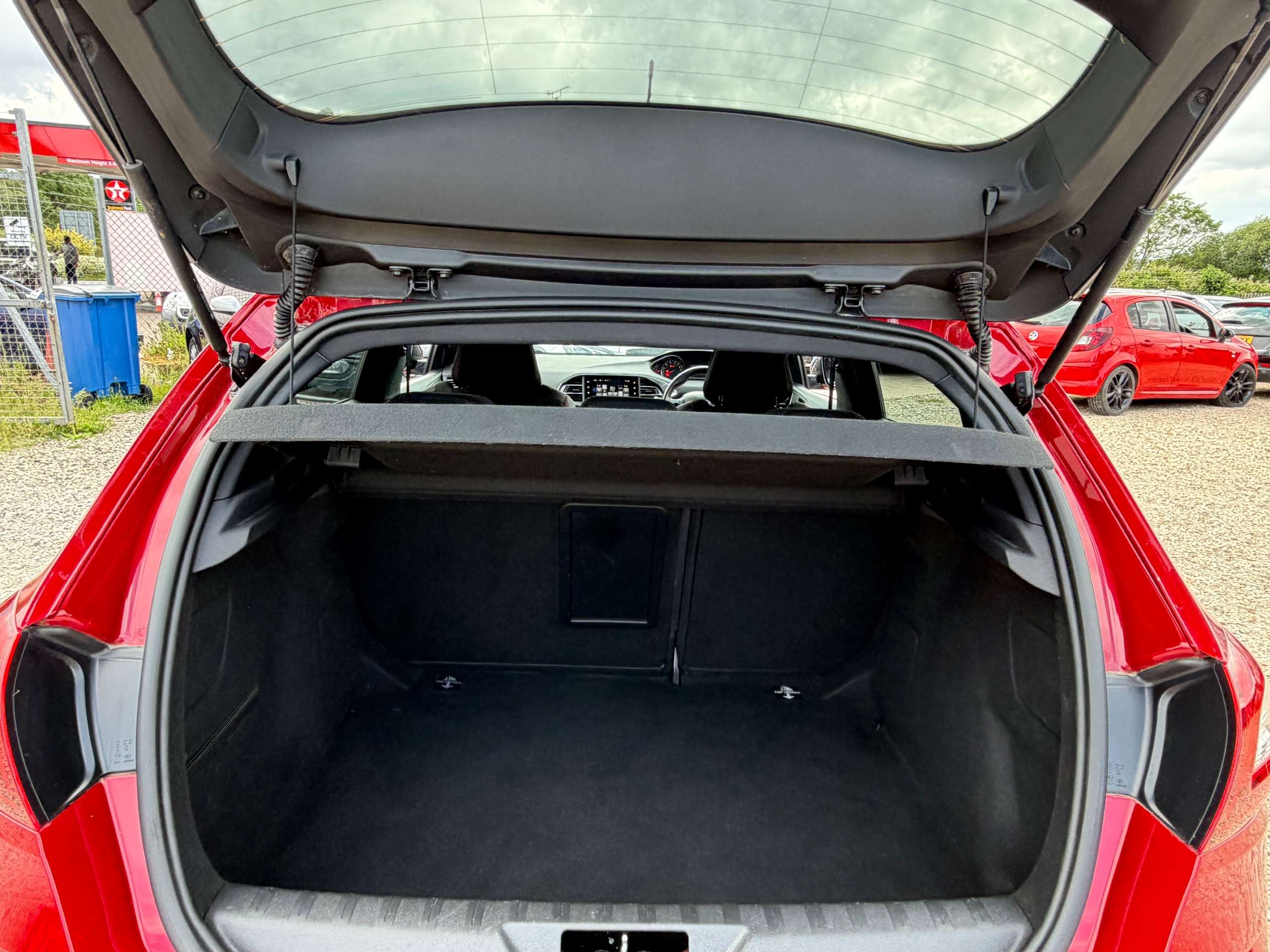 2017 PEUGEOT 308 2017 PEUGEOT 308