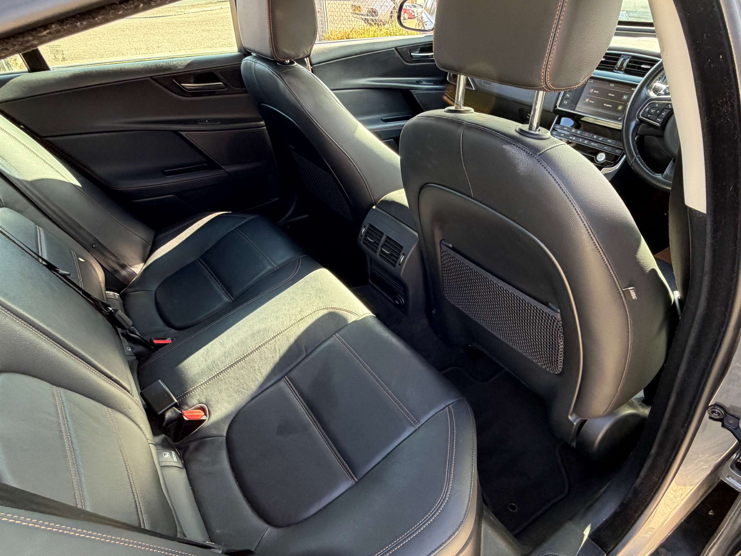 2015 JAGUAR XE 2015 JAGUAR XE