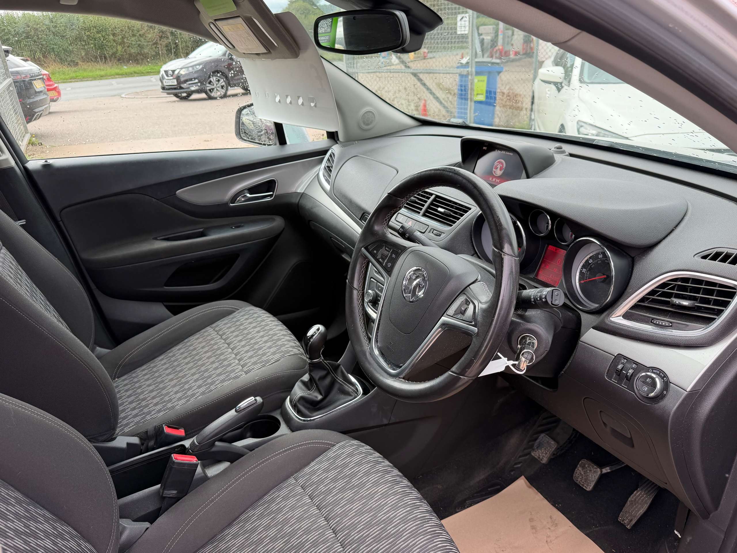 A 2014 VAUXHALL MOKKA 1.6 Tech Line SUV 5dr Petrol Manual 2WD Euro 5 (s/s) (115 ps) A 2014 VAUXHALL MOKKA 1.6 Tech Line SUV 5dr Petrol Manual 2WD Euro 5 (s/s) (115 ps)