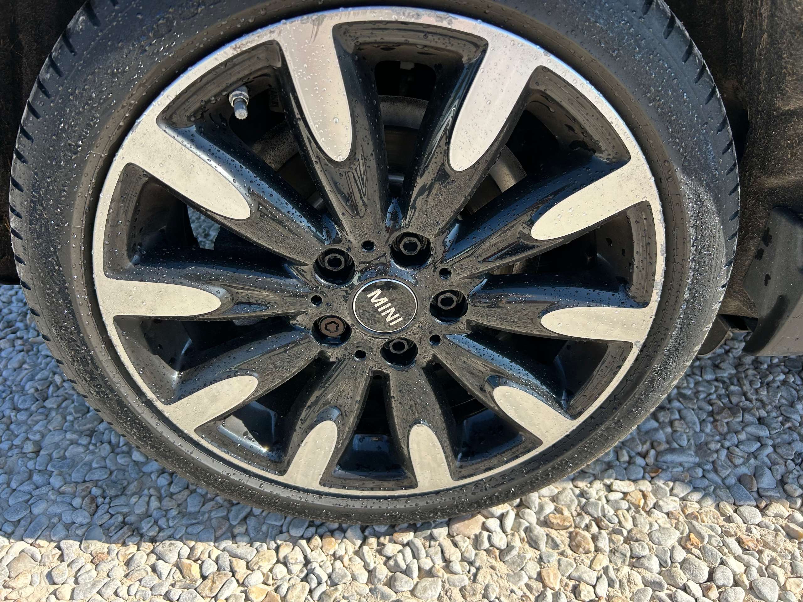 A 2019 MINI HATCH 1.5 Cooper Exclusive Hatchback 5dr Petrol Steptronic Euro 6 (s/s) (136 ps) A 2019 MINI HATCH 1.5 Cooper Exclusive Hatchback 5dr Petrol Steptronic Euro 6 (s/s) (136 ps)