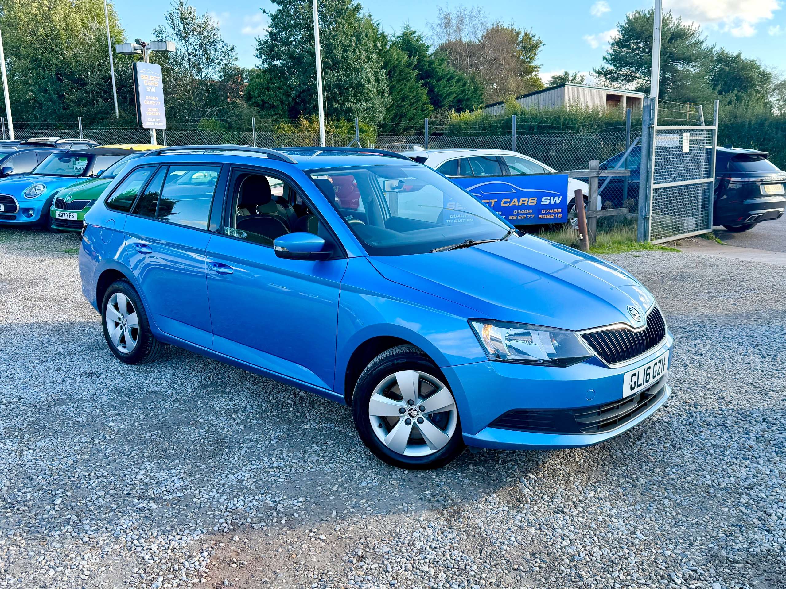 A 2016 SKODA FABIA 1.2 TSI SE Estate 5dr Petrol DSG Euro 6 (s/s) (110 ps) A 2016 SKODA FABIA 1.2 TSI SE Estate 5dr Petrol DSG Euro 6 (s/s) (110 ps)