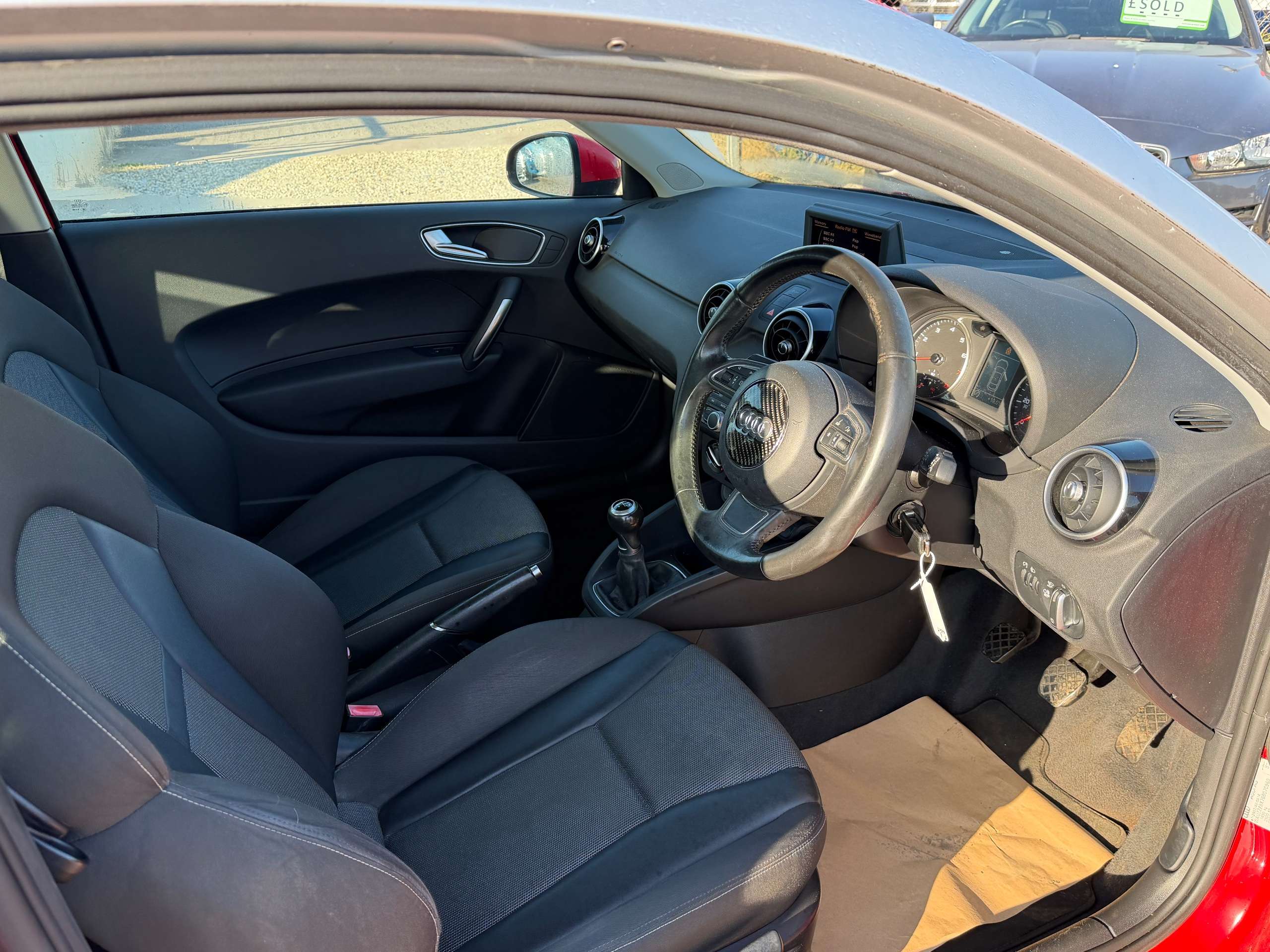 A 2011 AUDI A1 1.2 TFSI Sport Hatchback 3dr Petrol Manual Euro 5 (s/s) (86 ps) A 2011 AUDI A1 1.2 TFSI Sport Hatchback 3dr Petrol Manual Euro 5 (s/s) (86 ps)