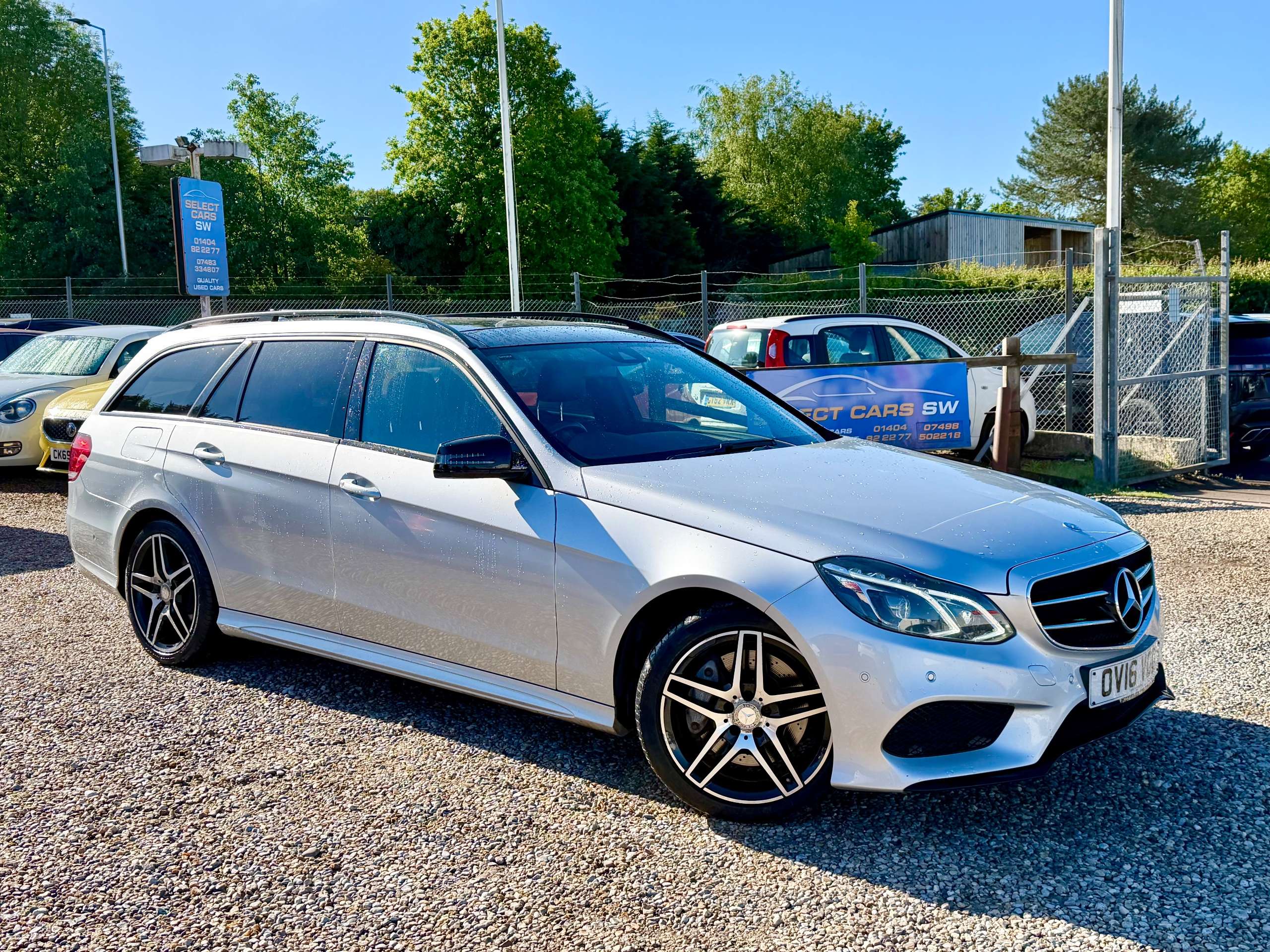 A 2016 MERCEDES-BENZ E CLASS 3.0 E350 V6 BlueTEC AMG Night Edition (Premium) Estate 5dr Diesel G-Tronic+ Euro 6 (s/s) (258 ps) A 2016 MERCEDES-BENZ E CLASS 3.0 E350 V6 BlueTEC AMG Night Edition (Premium) Estate 5dr Diesel G-Tronic+ Euro 6 (s/s) (258 ps)
