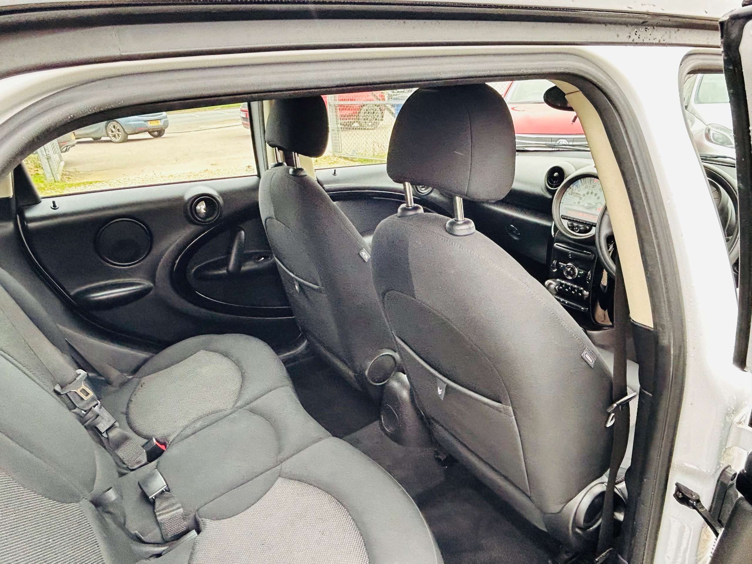 2011 MINI COUNTRYMAN 2011 MINI COUNTRYMAN