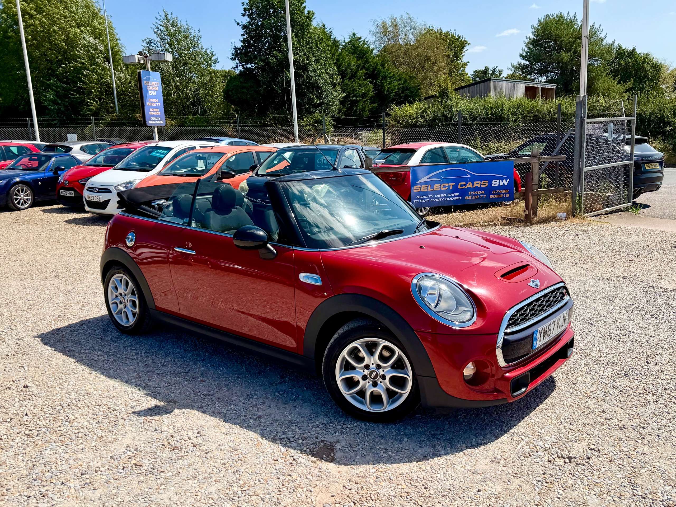 A 2018 MINI CONVERTIBLE 2.0 Cooper S Convertible 2dr Petrol Manual Euro 6 (s/s) (192 ps) A 2018 MINI CONVERTIBLE 2.0 Cooper S Convertible 2dr Petrol Manual Euro 6 (s/s) (192 ps)
