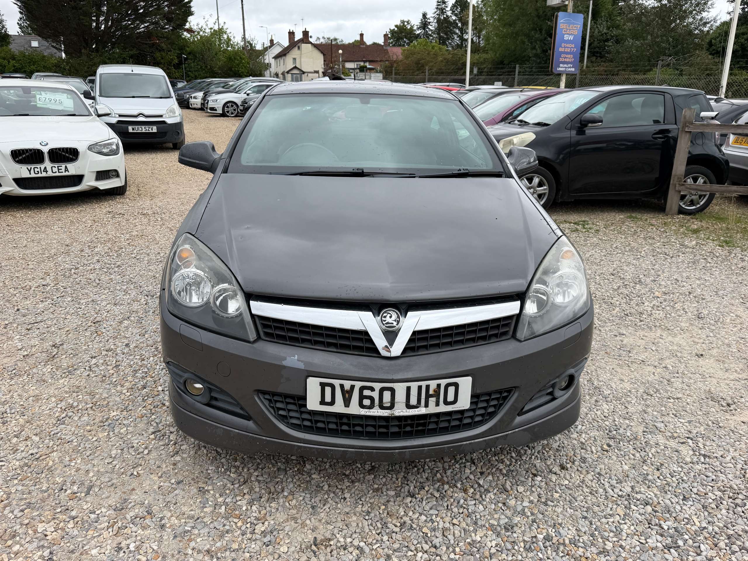 A 2011 VAUXHALL ASTRA 1.8 VVT 16v SRi Exterior Pack Sport Hatch 3dr Petrol Manual (159 g/km, 138 bhp) A 2011 VAUXHALL ASTRA 1.8 VVT 16v SRi Exterior Pack Sport Hatch 3dr Petrol Manual (159 g/km, 138 bhp)