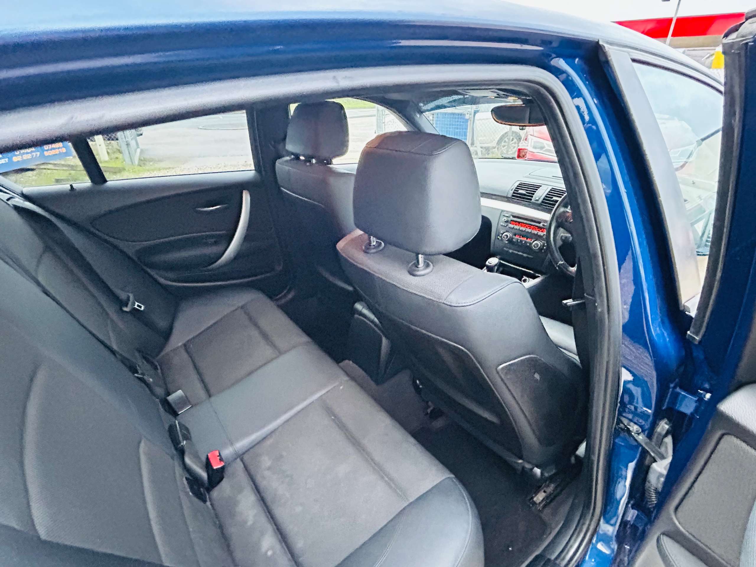 2011 BMW 1 SERIES 2011 BMW 1 SERIES