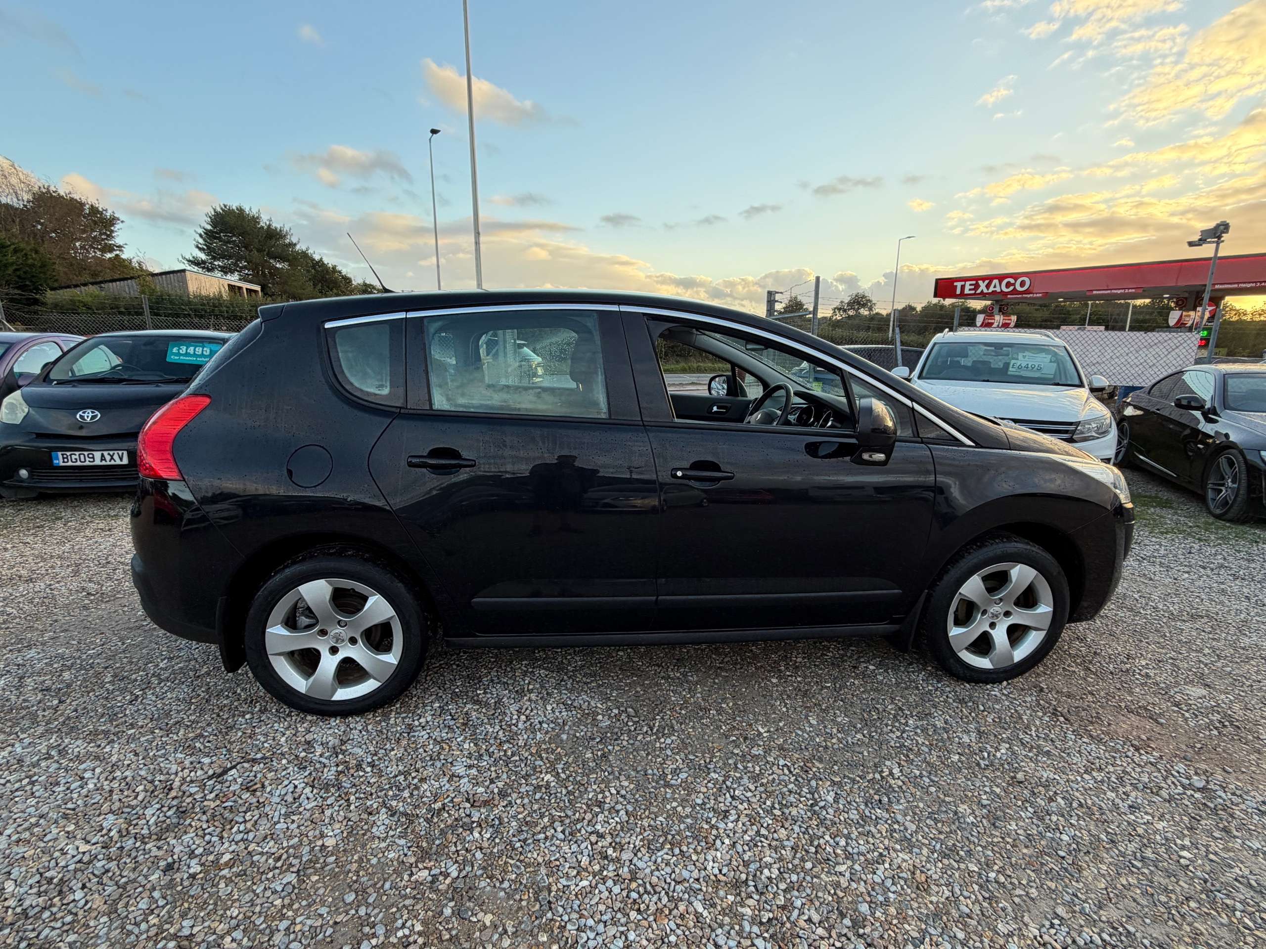2013 PEUGEOT 3008 2013 PEUGEOT 3008