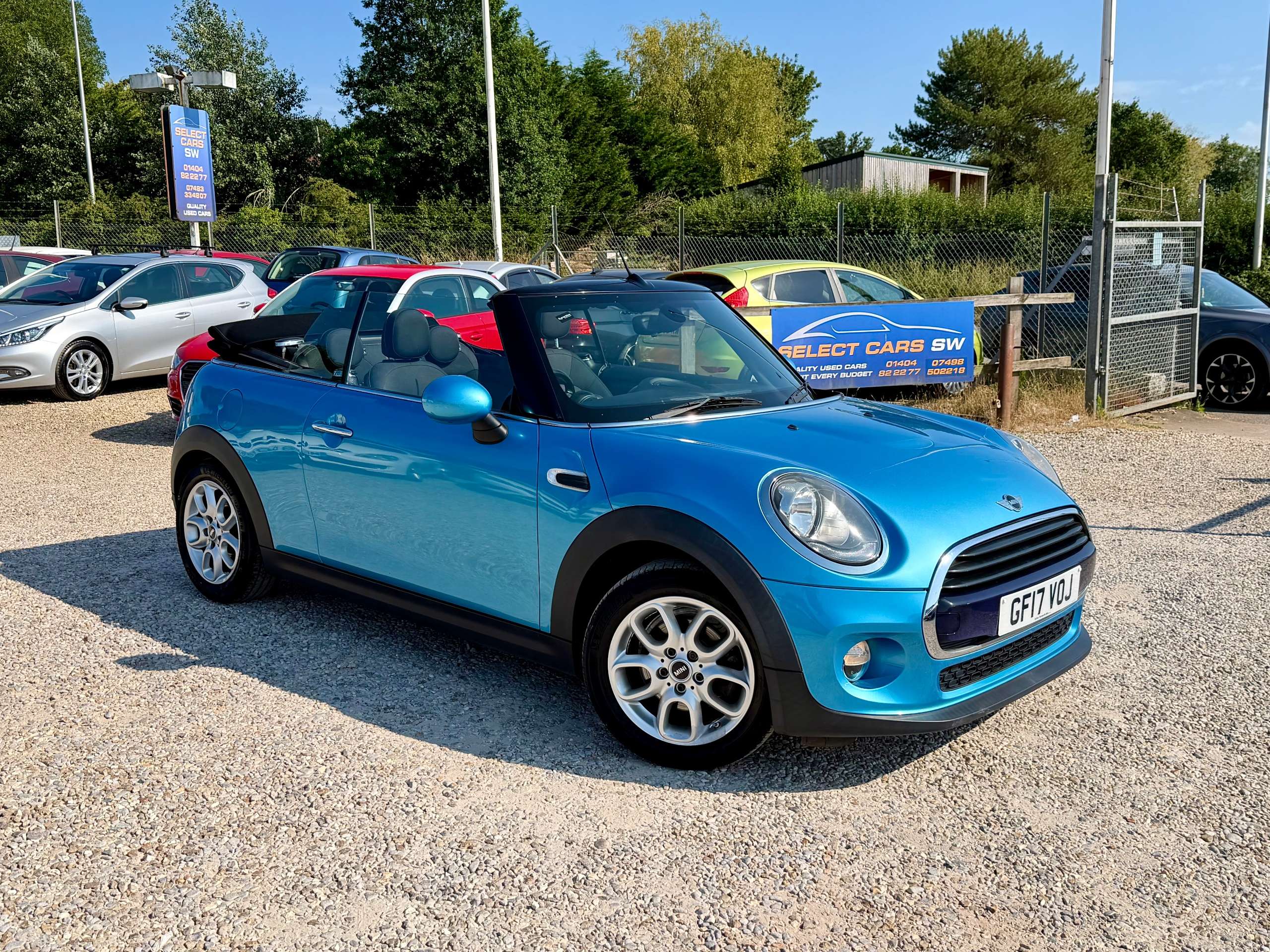 A 2017 MINI CONVERTIBLE 1.5 Cooper Convertible 2dr Petrol Manual Euro 6 (s/s) (136 ps) A 2017 MINI CONVERTIBLE 1.5 Cooper Convertible 2dr Petrol Manual Euro 6 (s/s) (136 ps)