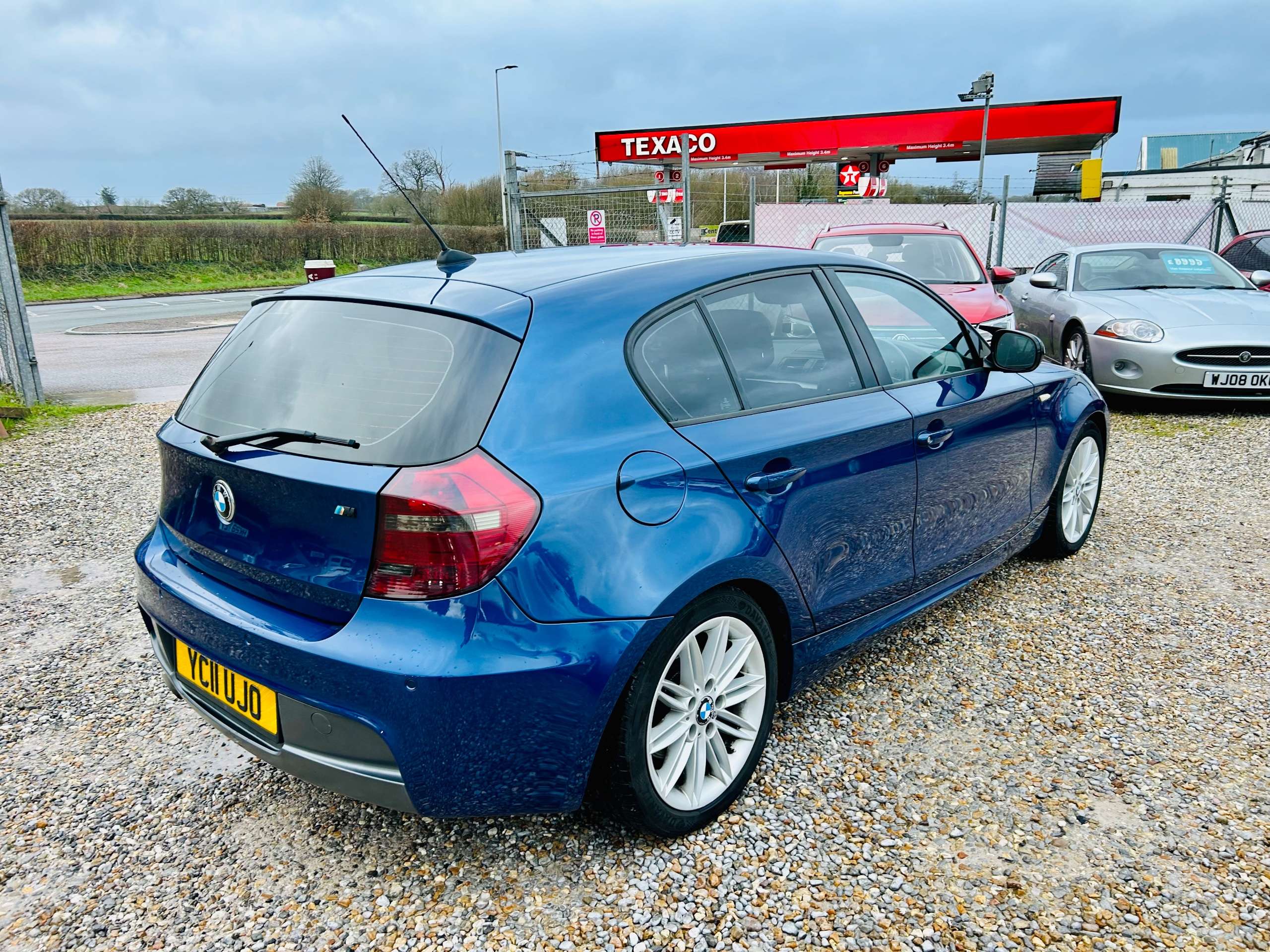 2011 BMW 1 SERIES 2011 BMW 1 SERIES